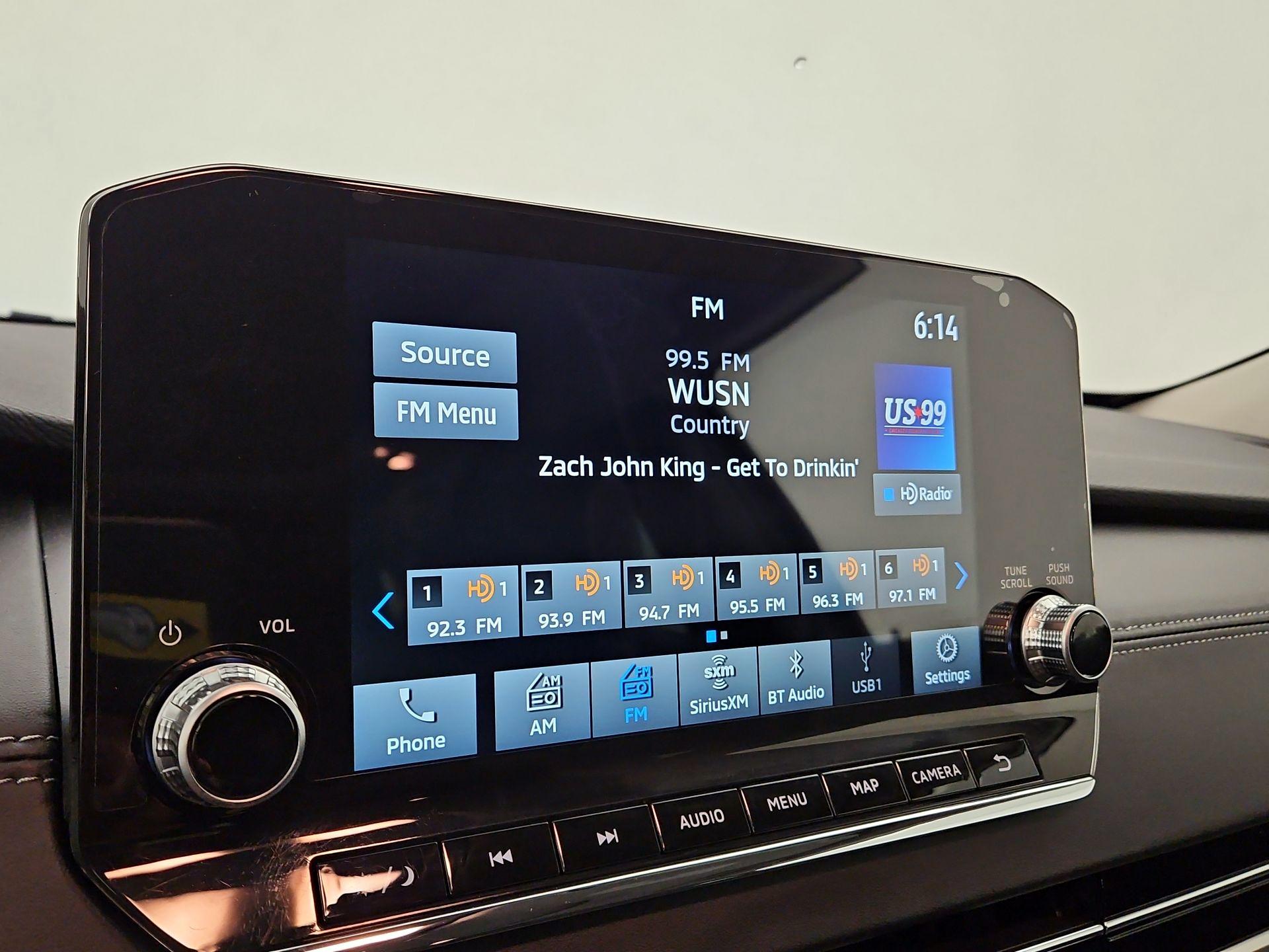 Thumbnail: 2023 Mitsubishi Outlander - 16