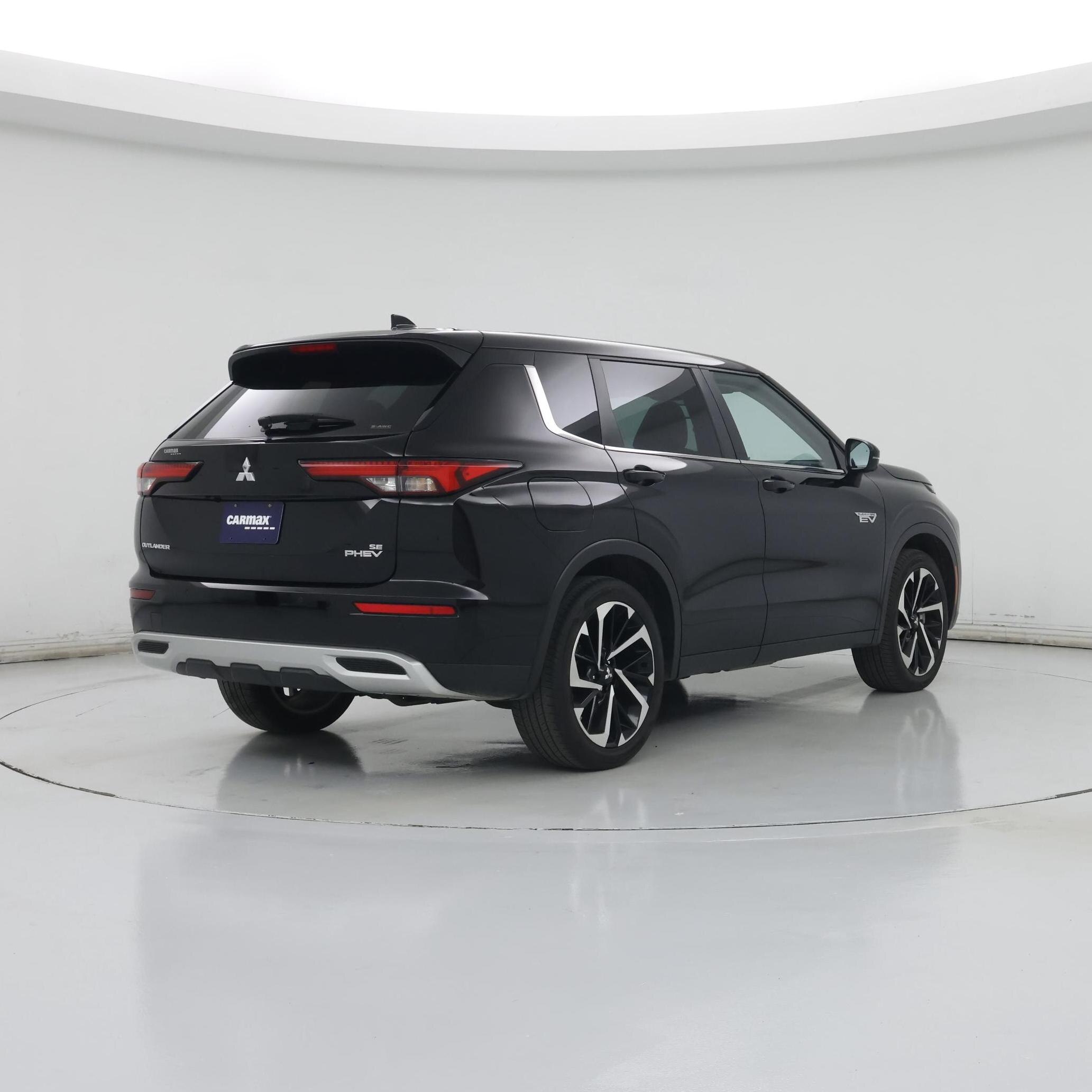 Thumbnail: 2023 Mitsubishi Outlander - 8