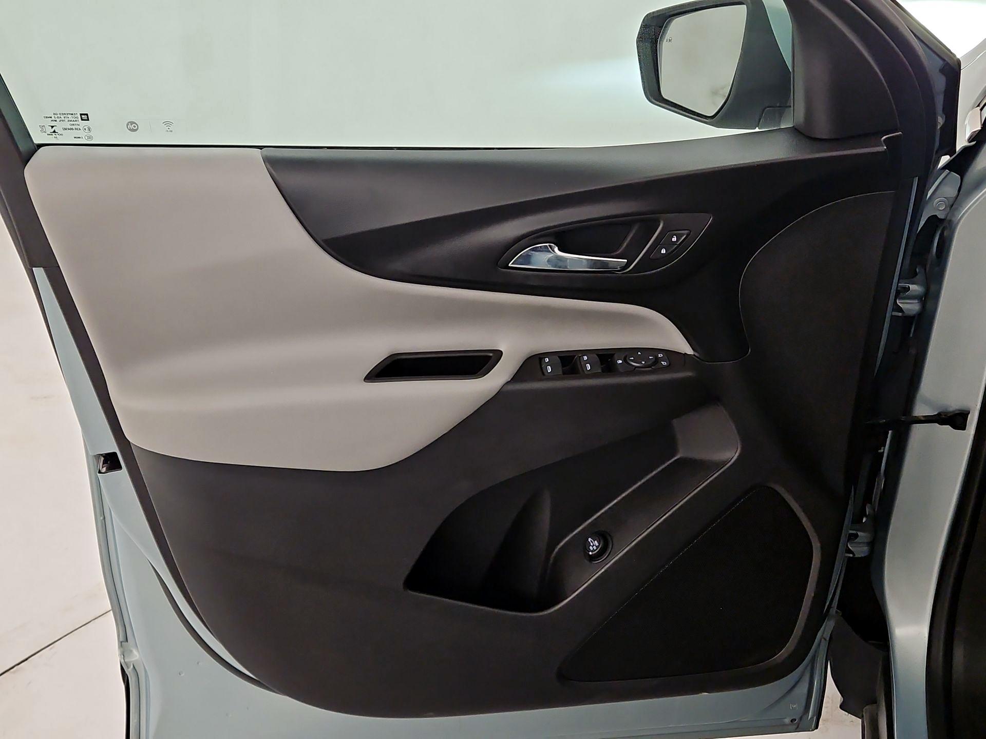 Thumbnail: 2022 Chevrolet Equinox - 12