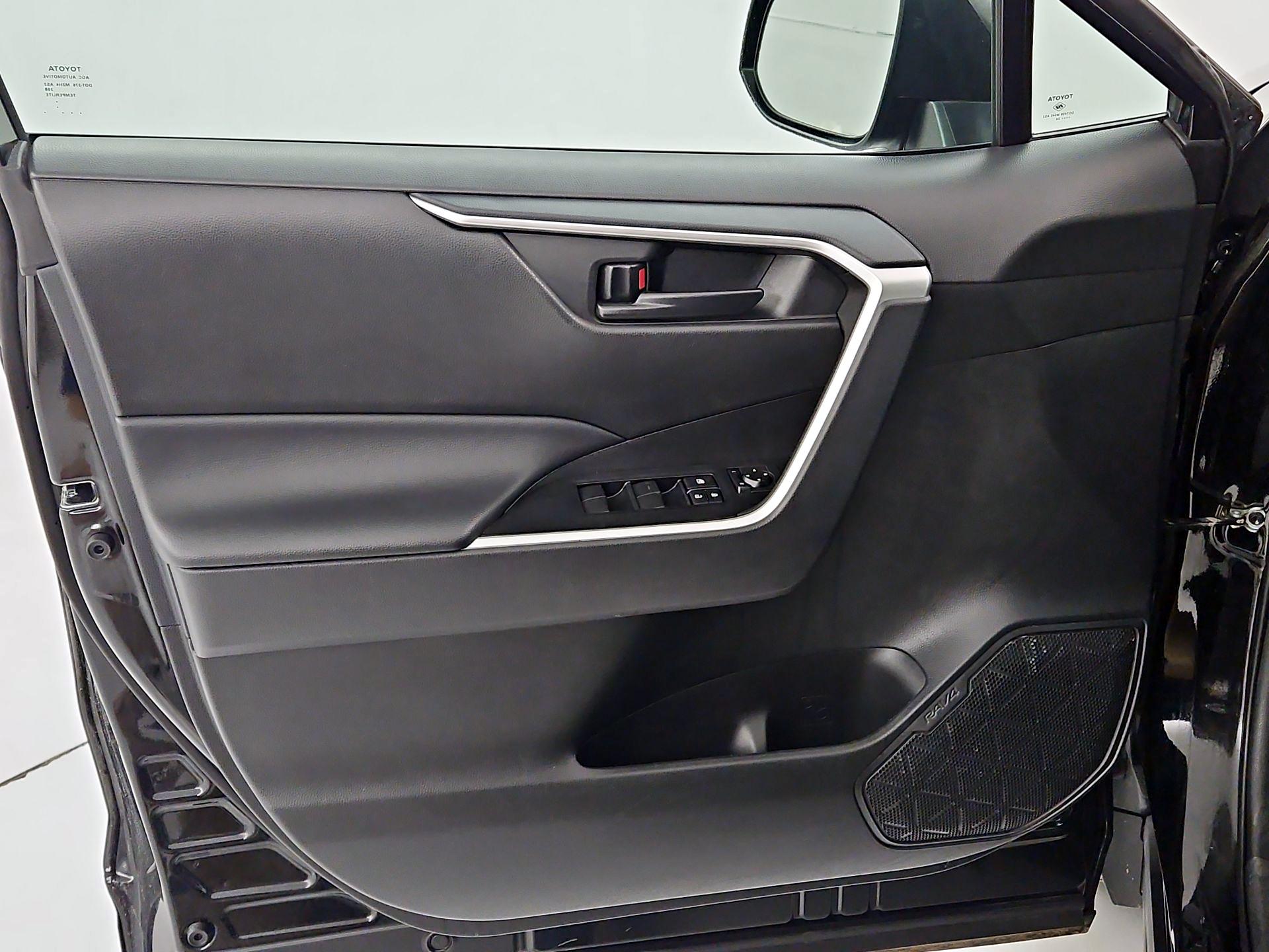 Thumbnail: 2024 Toyota RAV4 - 12