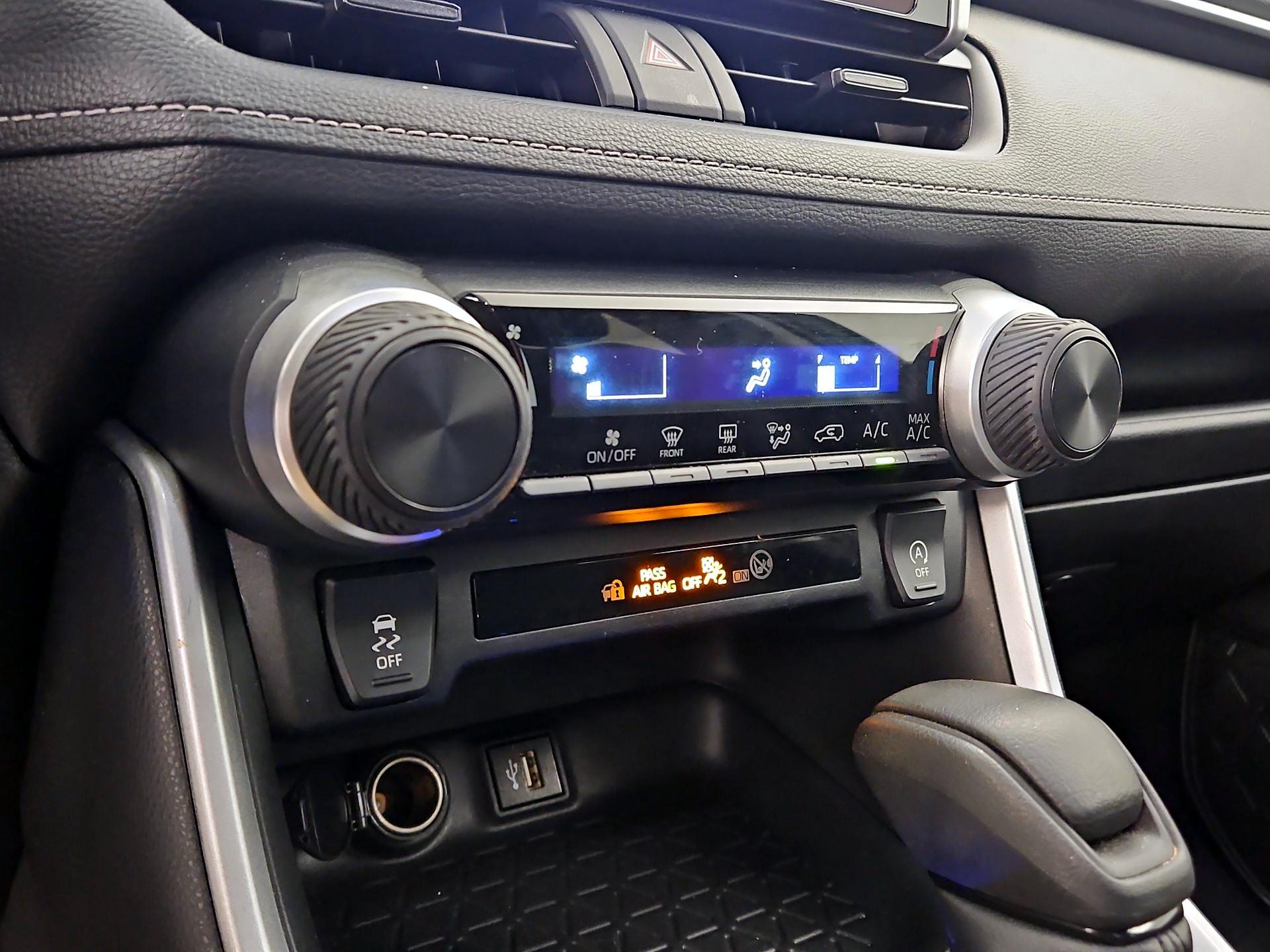 Thumbnail: 2024 Toyota RAV4 - 16