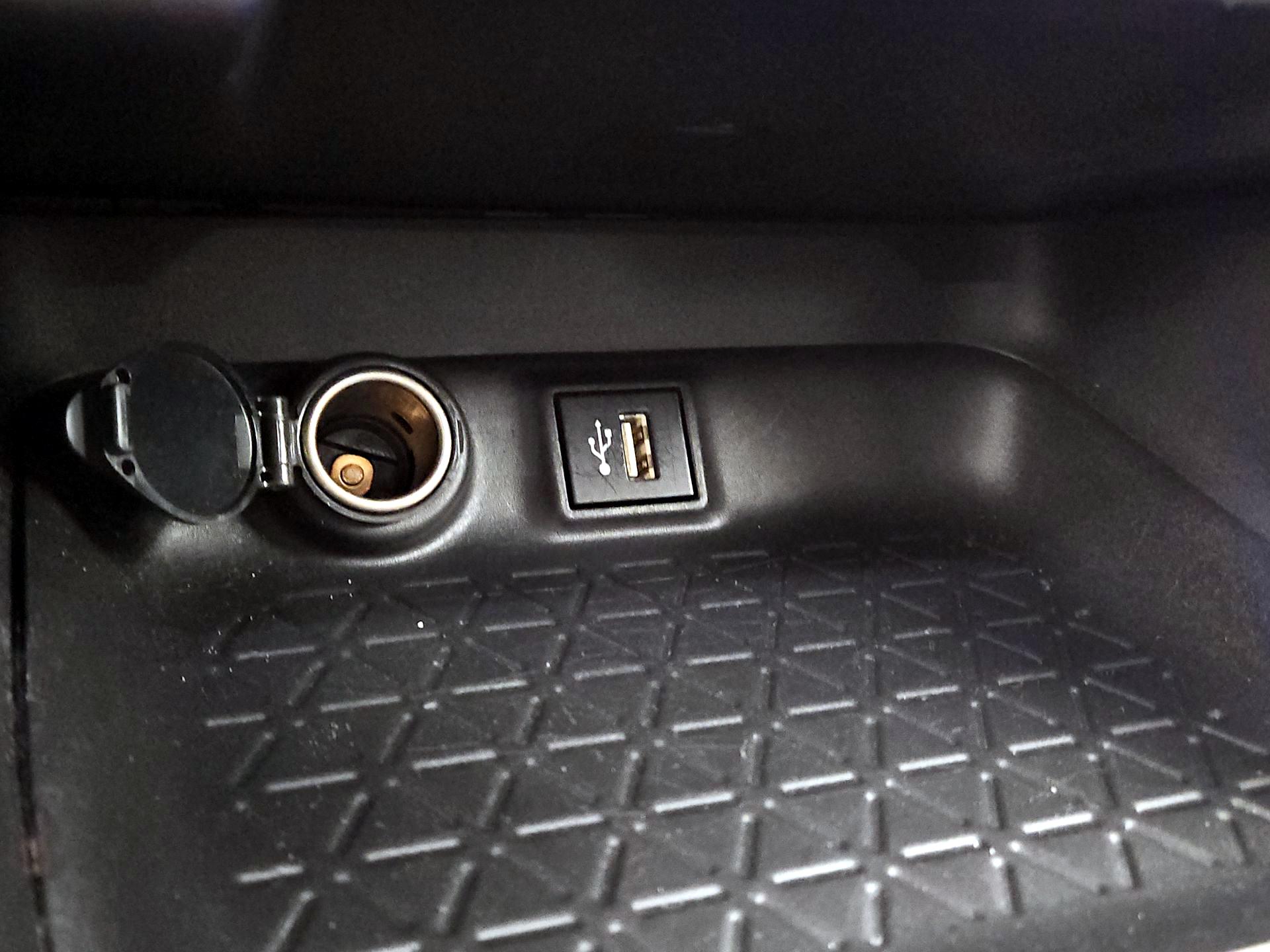 Thumbnail: 2024 Toyota RAV4 - 18