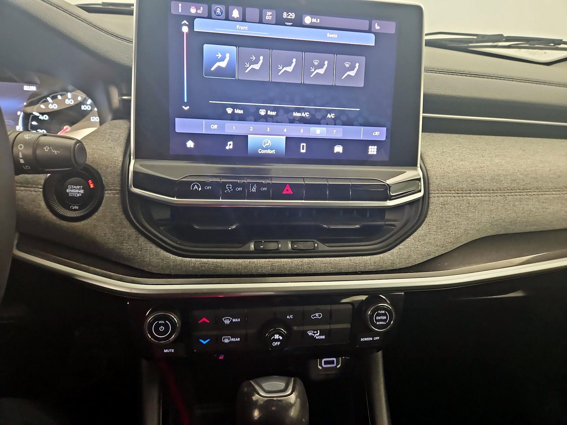 Thumbnail: 2022 Jeep Compass - 16