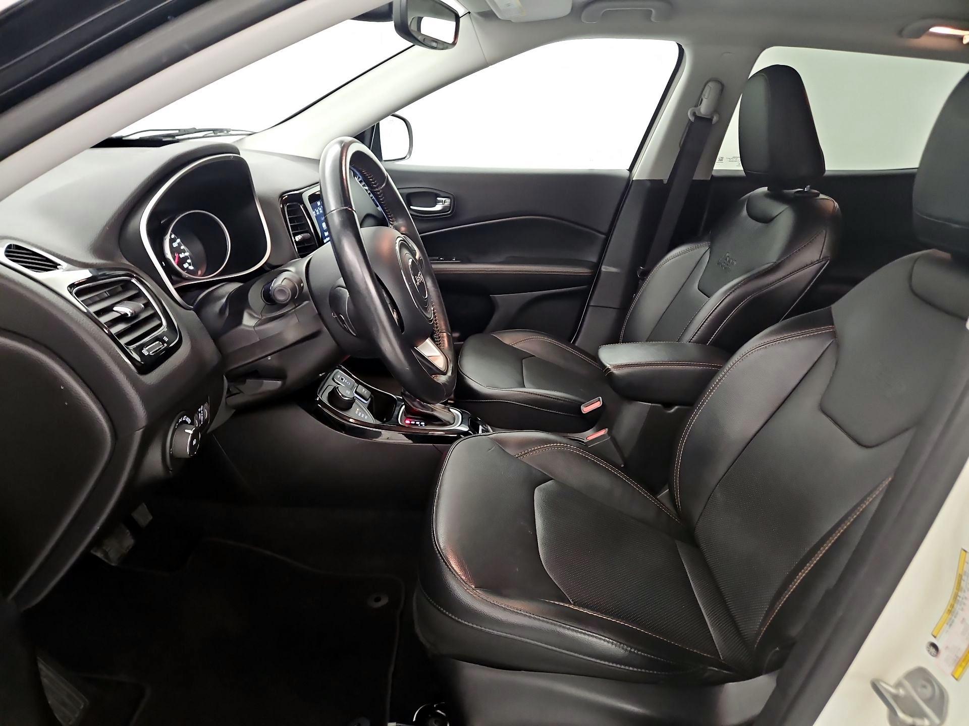 Thumbnail: 2020 Jeep Compass - 11