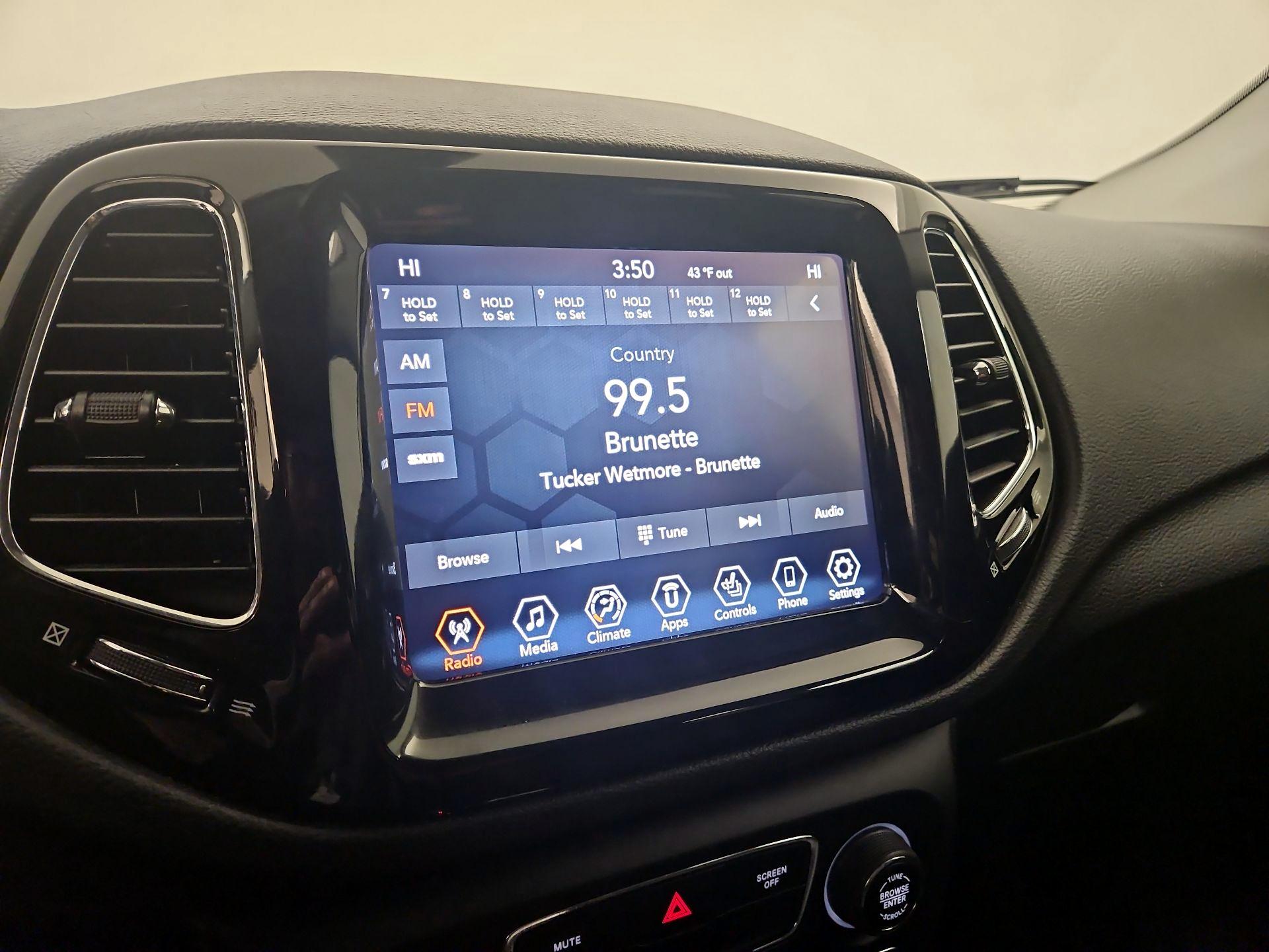 Thumbnail: 2020 Jeep Compass - 15