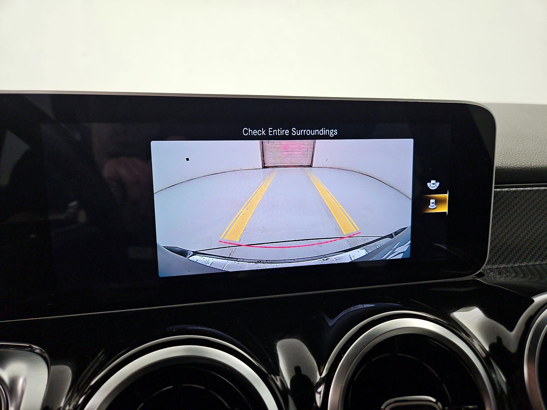 Thumbnail: 2021 Mercedes-Benz GLB - 14