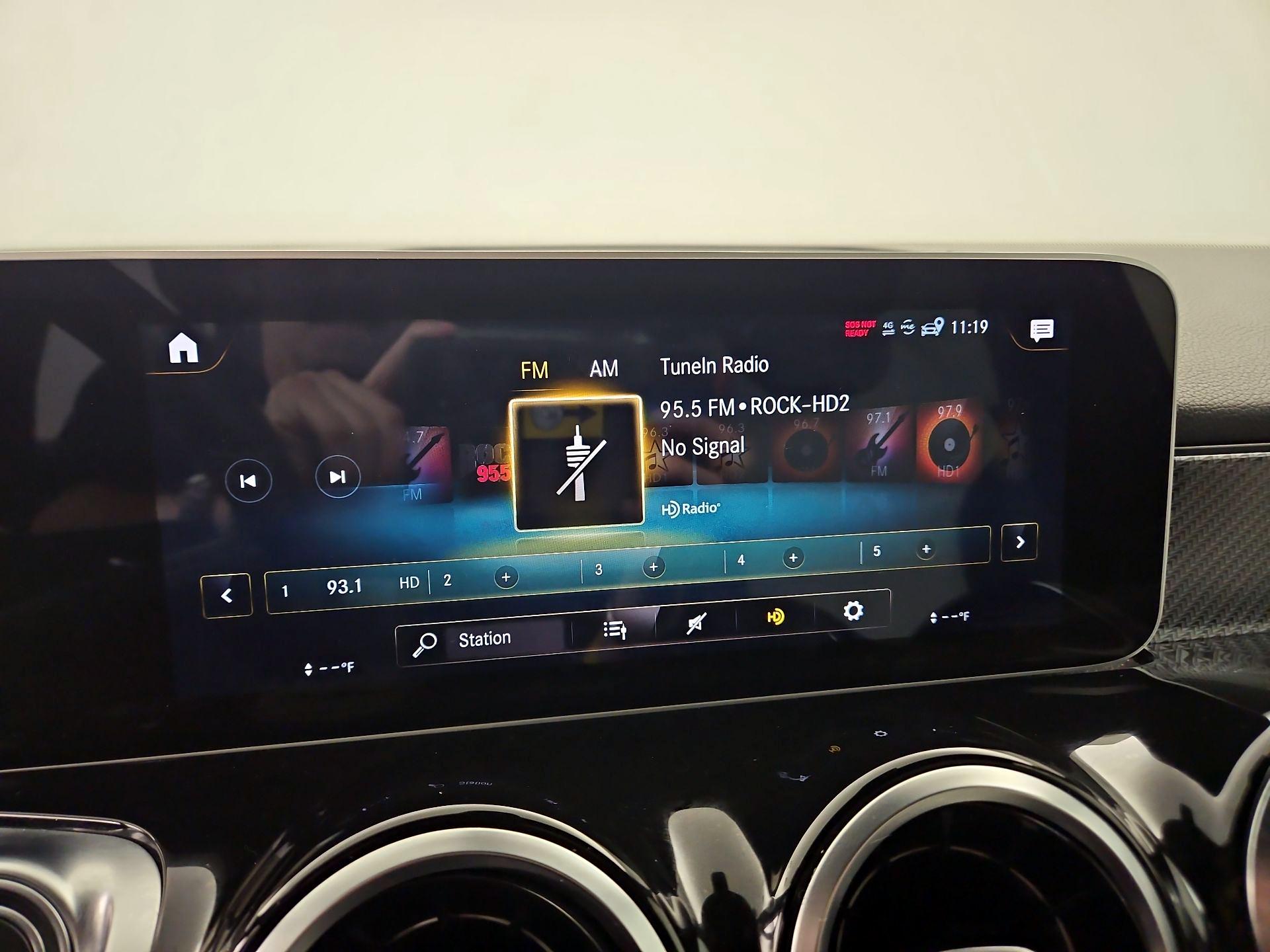 Thumbnail: 2021 Mercedes-Benz GLB - 15