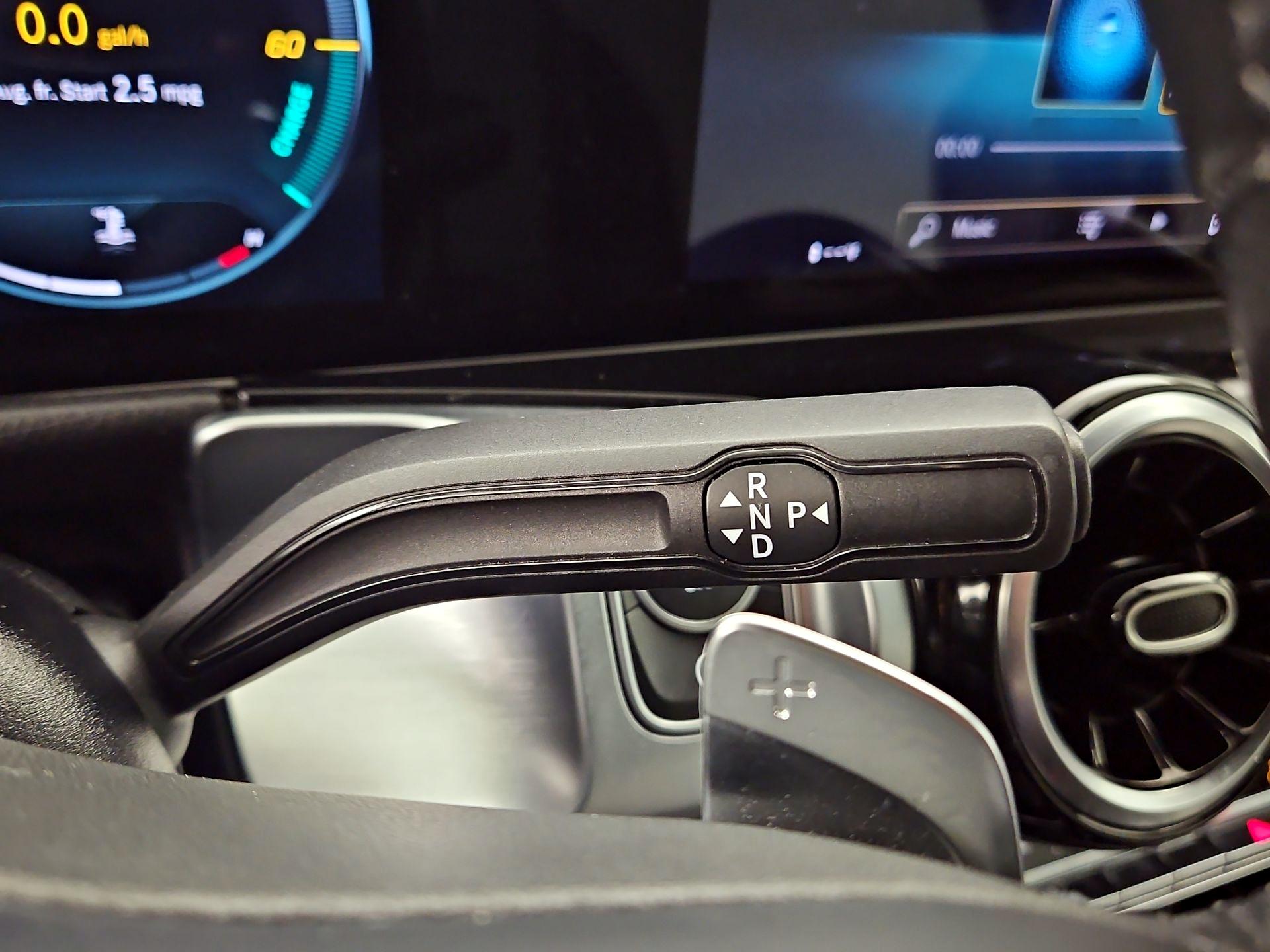 Thumbnail: 2021 Mercedes-Benz GLB - 17