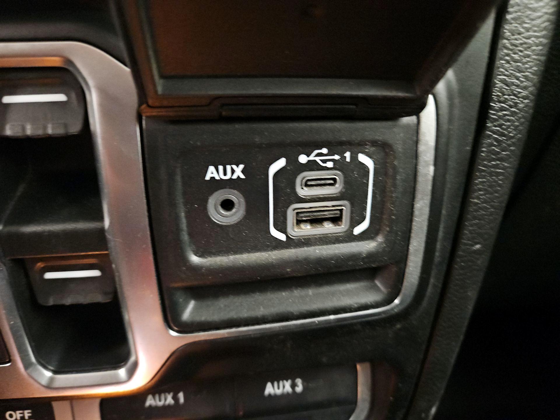 Thumbnail: 2021 Jeep Gladiator - 19