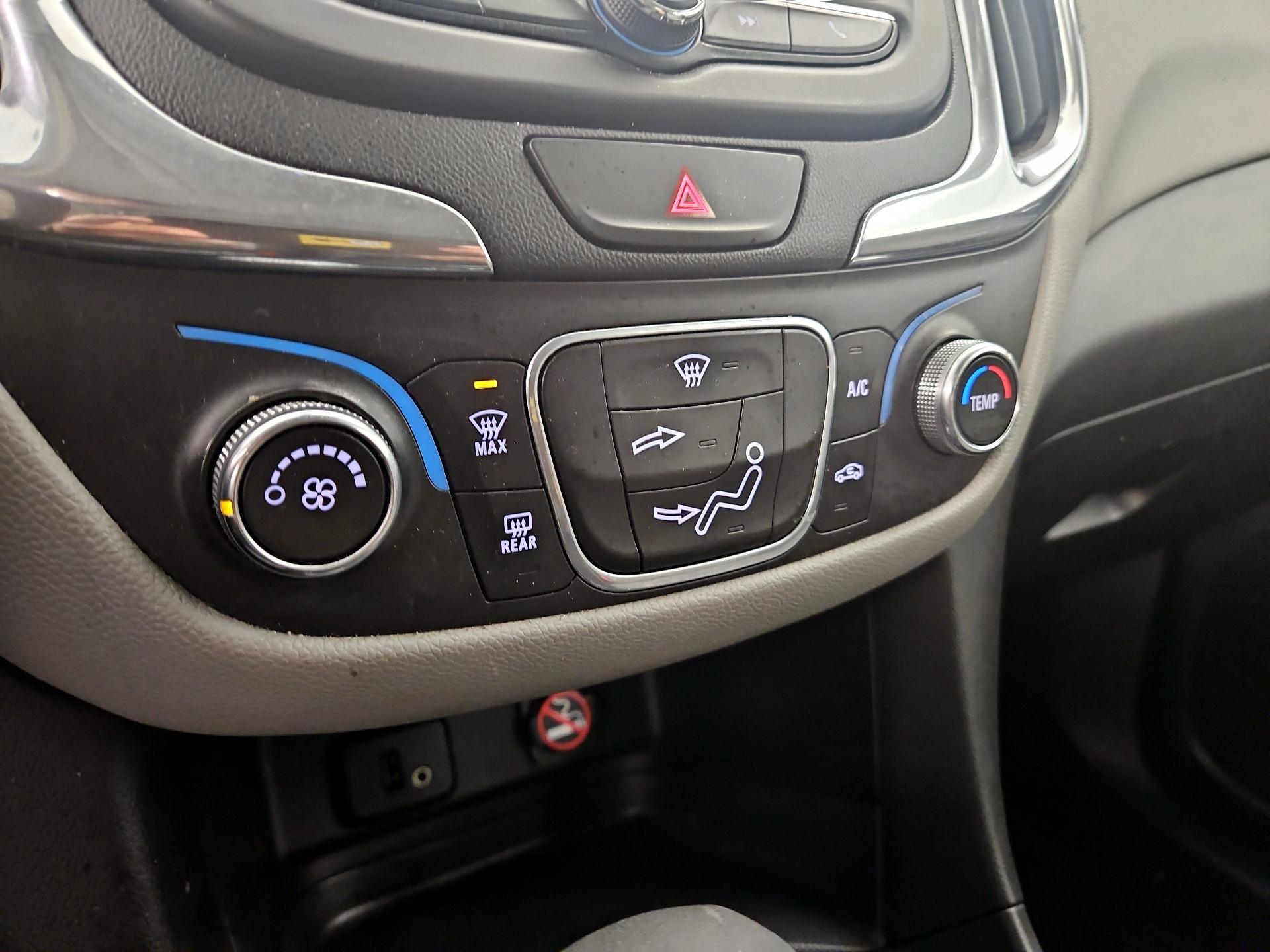 Thumbnail: 2018 Chevrolet Equinox - 16