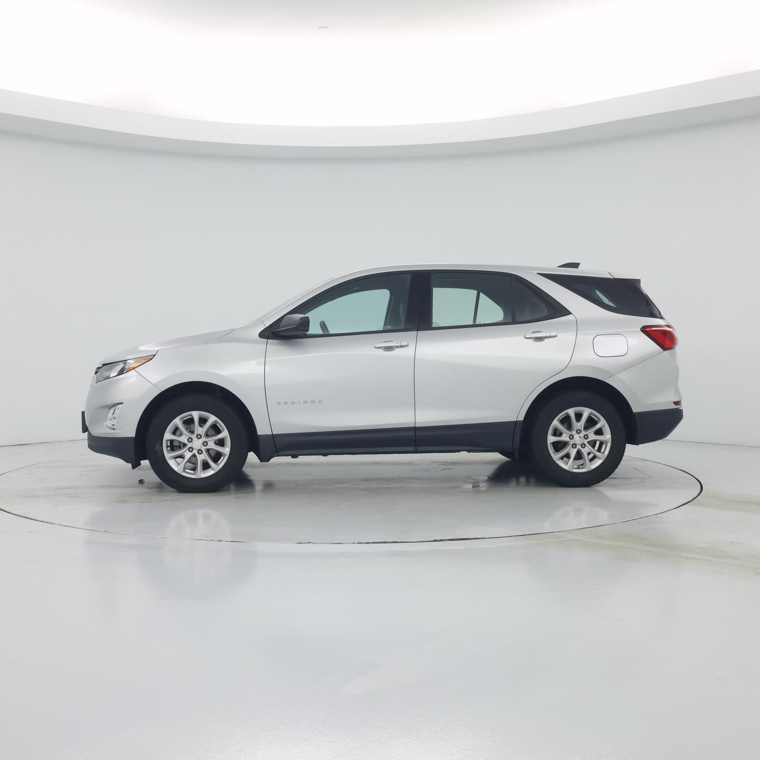 Thumbnail: 2018 Chevrolet Equinox - 3