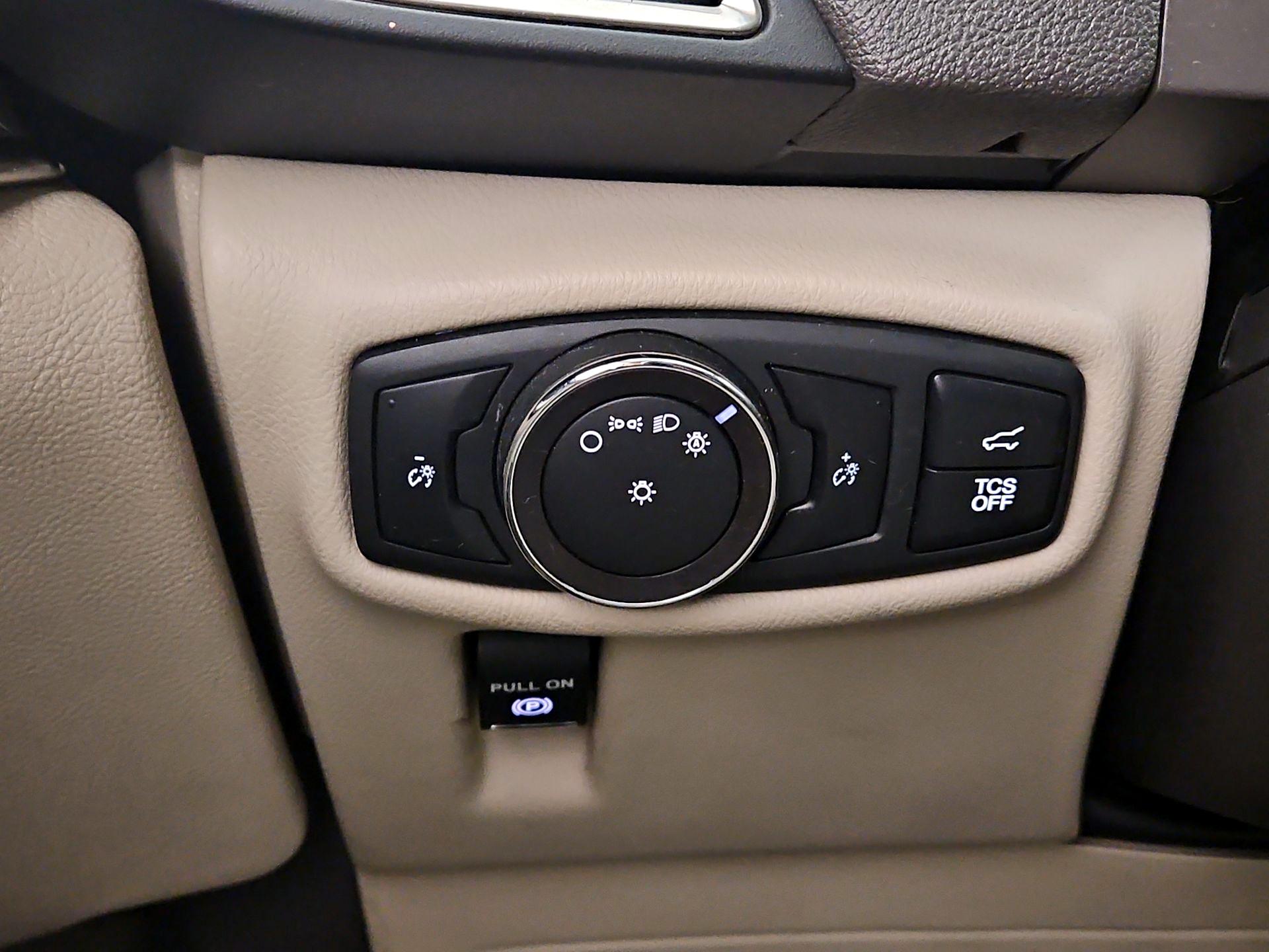 Thumbnail: 2020 Lincoln Nautilus - 13