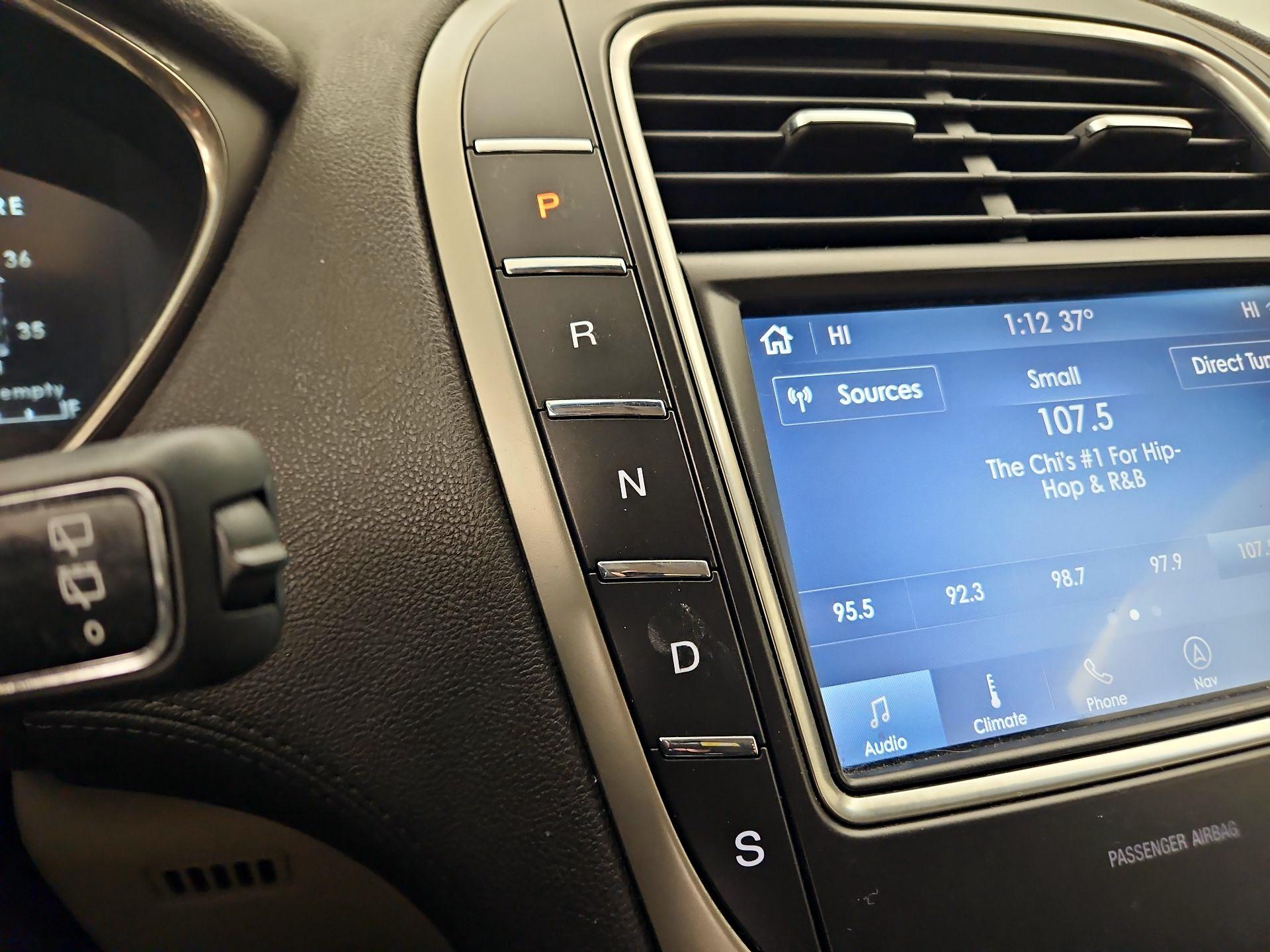 Thumbnail: 2020 Lincoln Nautilus - 18