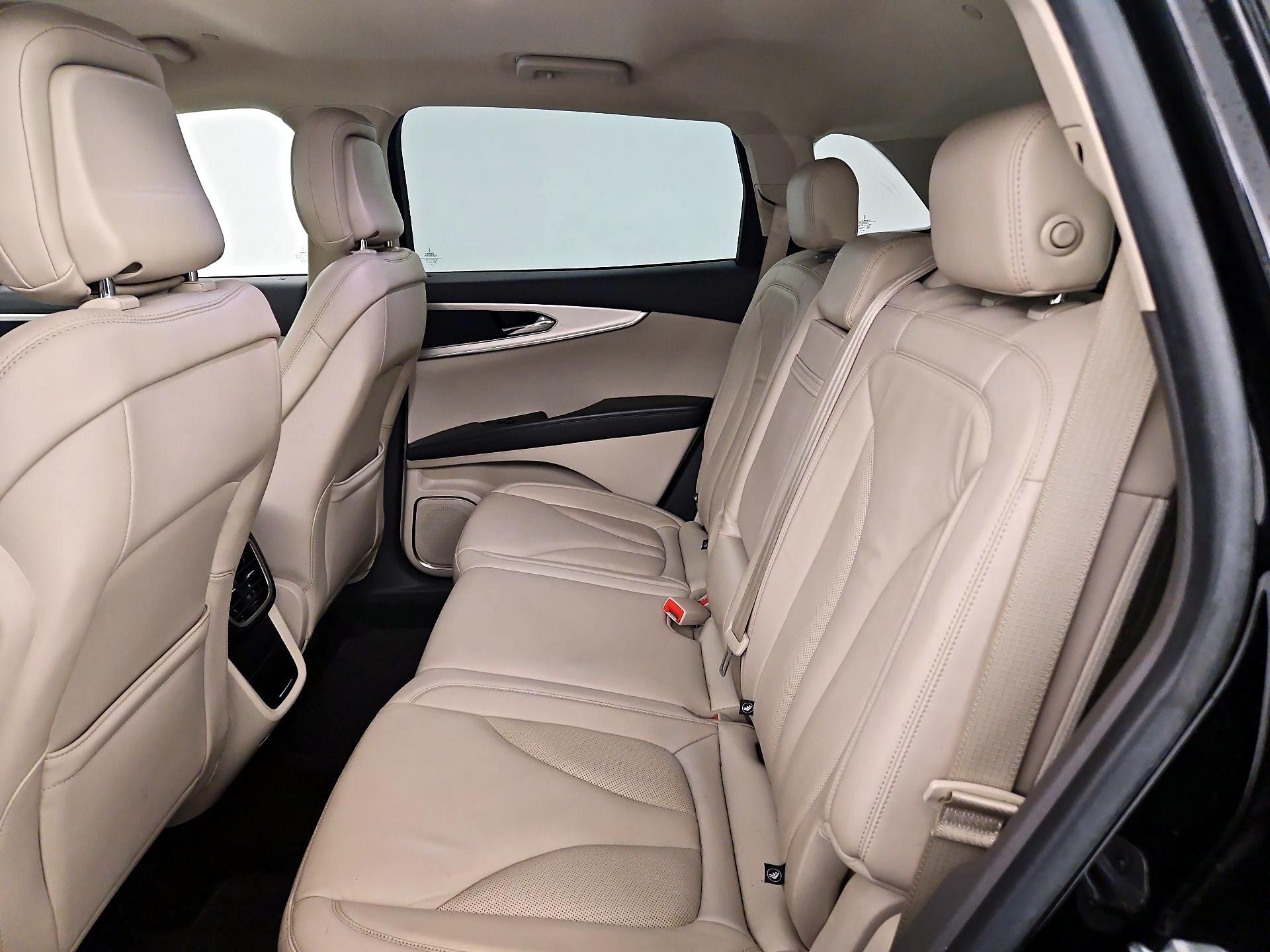 Thumbnail: 2020 Lincoln Nautilus - 20