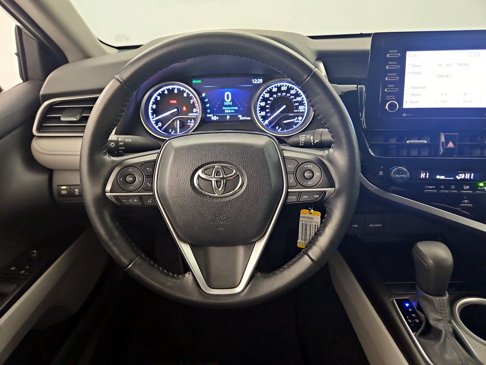 Thumbnail: 2022 Toyota Camry - 10