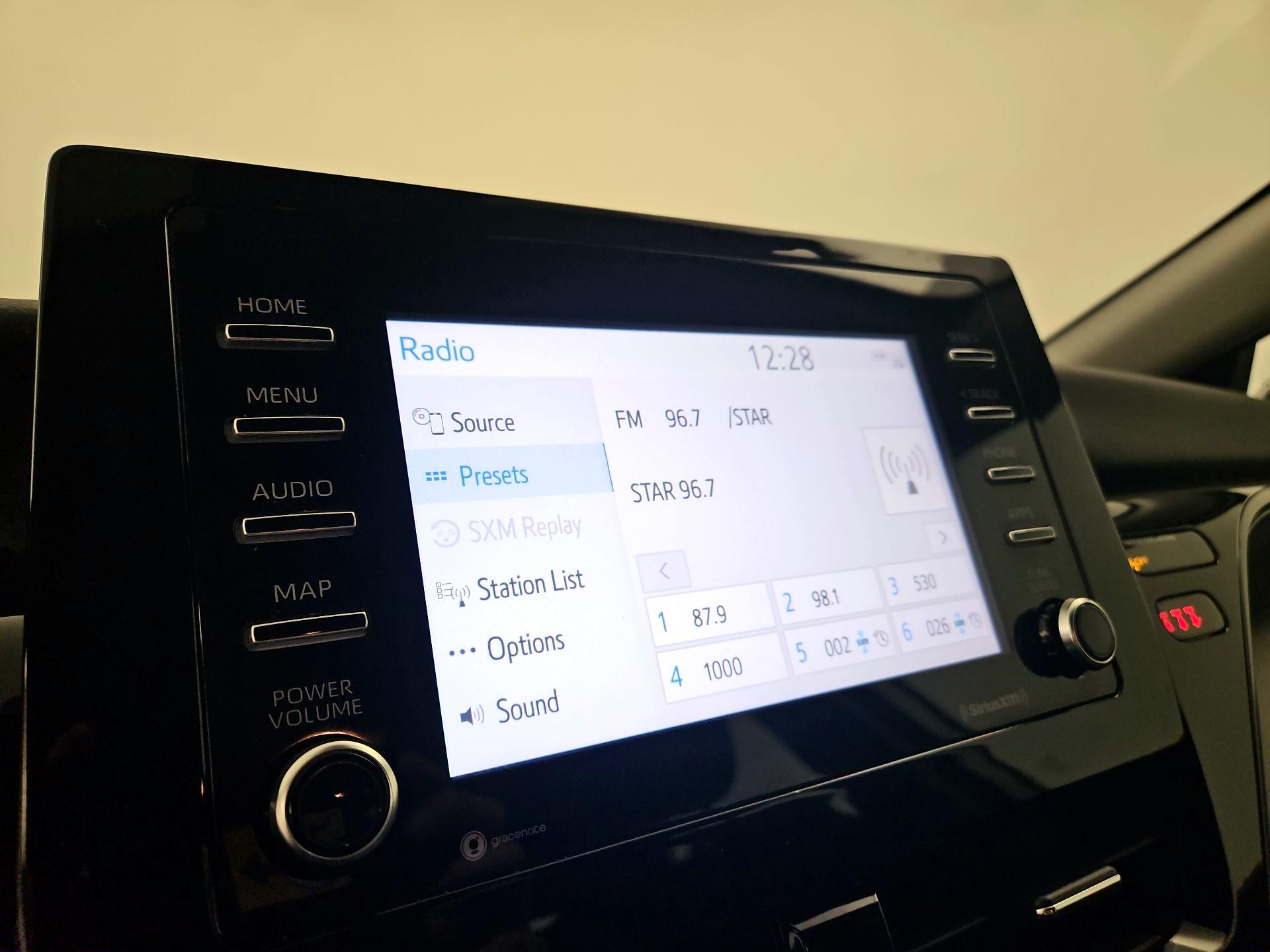 Thumbnail: 2022 Toyota Camry - 15