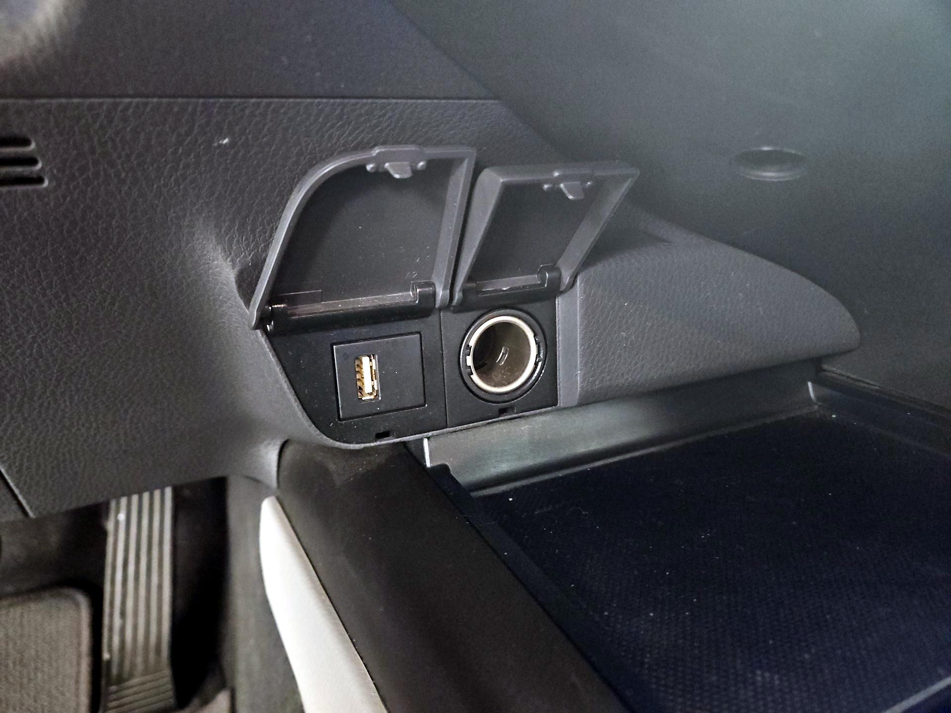 Thumbnail: 2022 Toyota Camry - 18