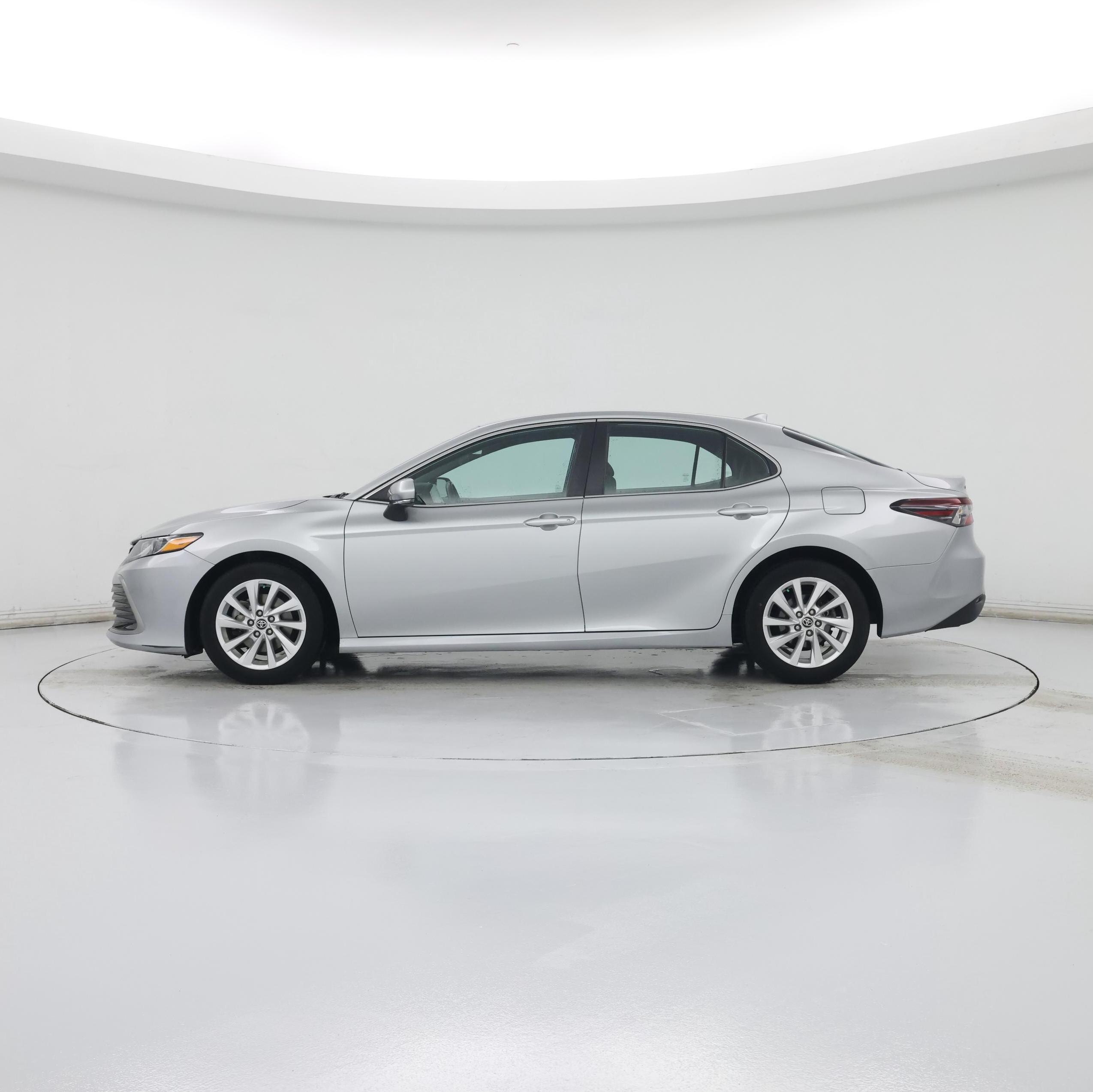 Thumbnail: 2022 Toyota Camry - 3