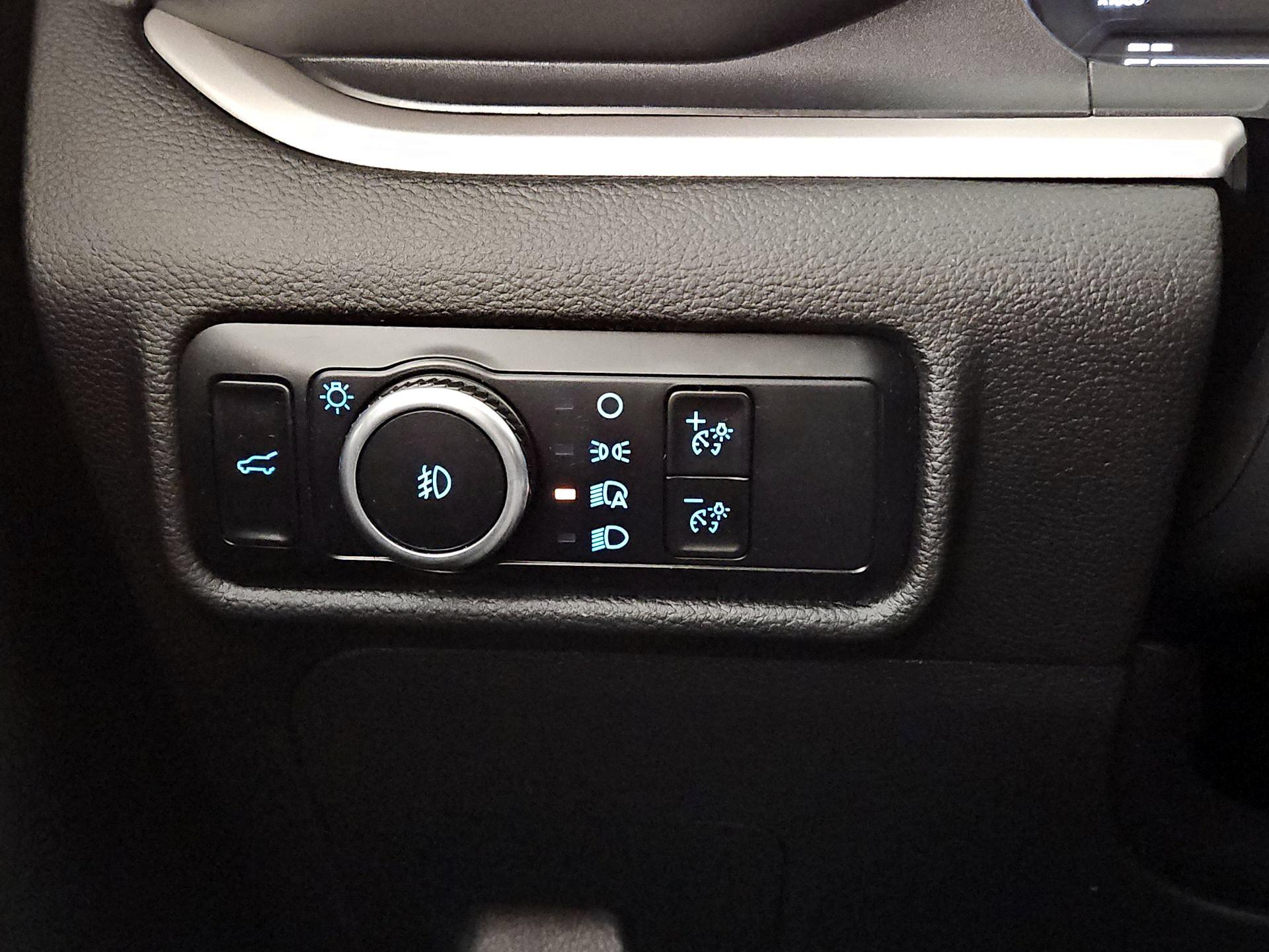 Thumbnail: 2023 Ford Explorer - 13