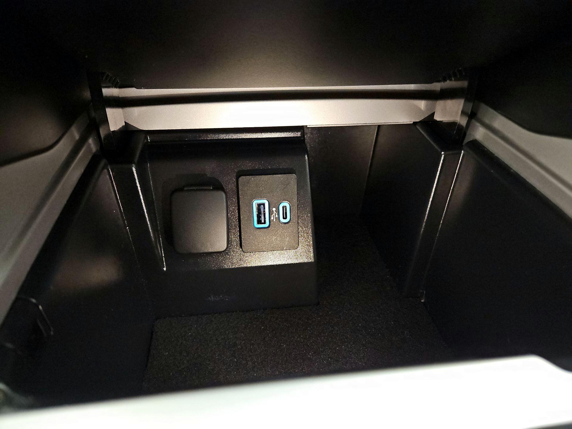 Thumbnail: 2023 Ford Explorer - 18