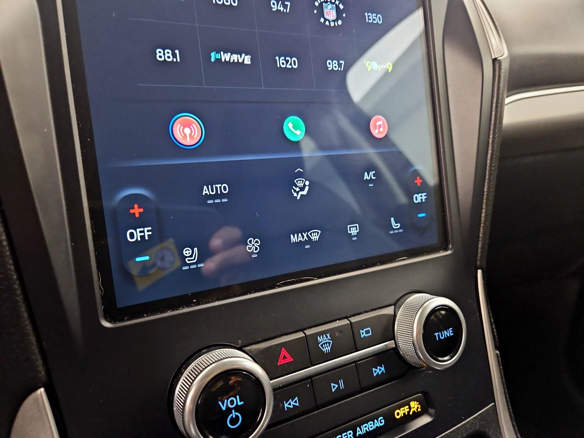 Thumbnail: 2022 Ford Edge - 16