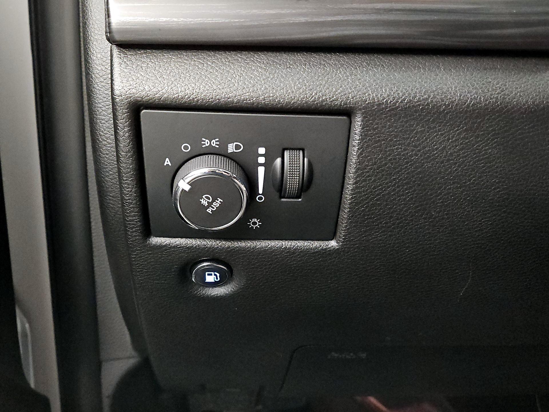 Thumbnail: 2021 Jeep Grand Cherokee - 13