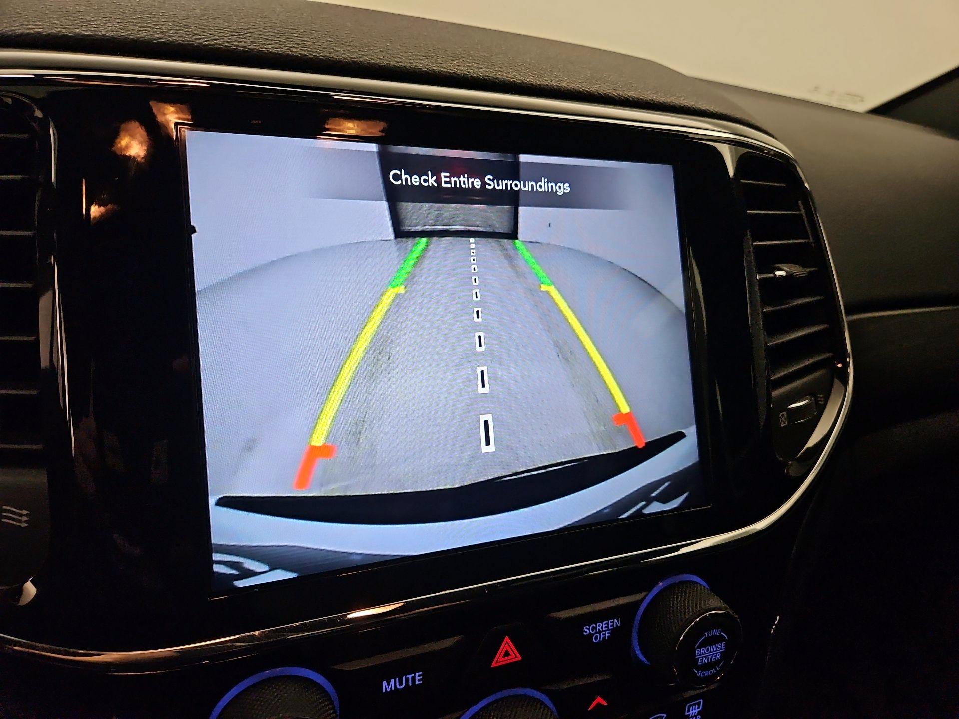 Thumbnail: 2021 Jeep Grand Cherokee - 15