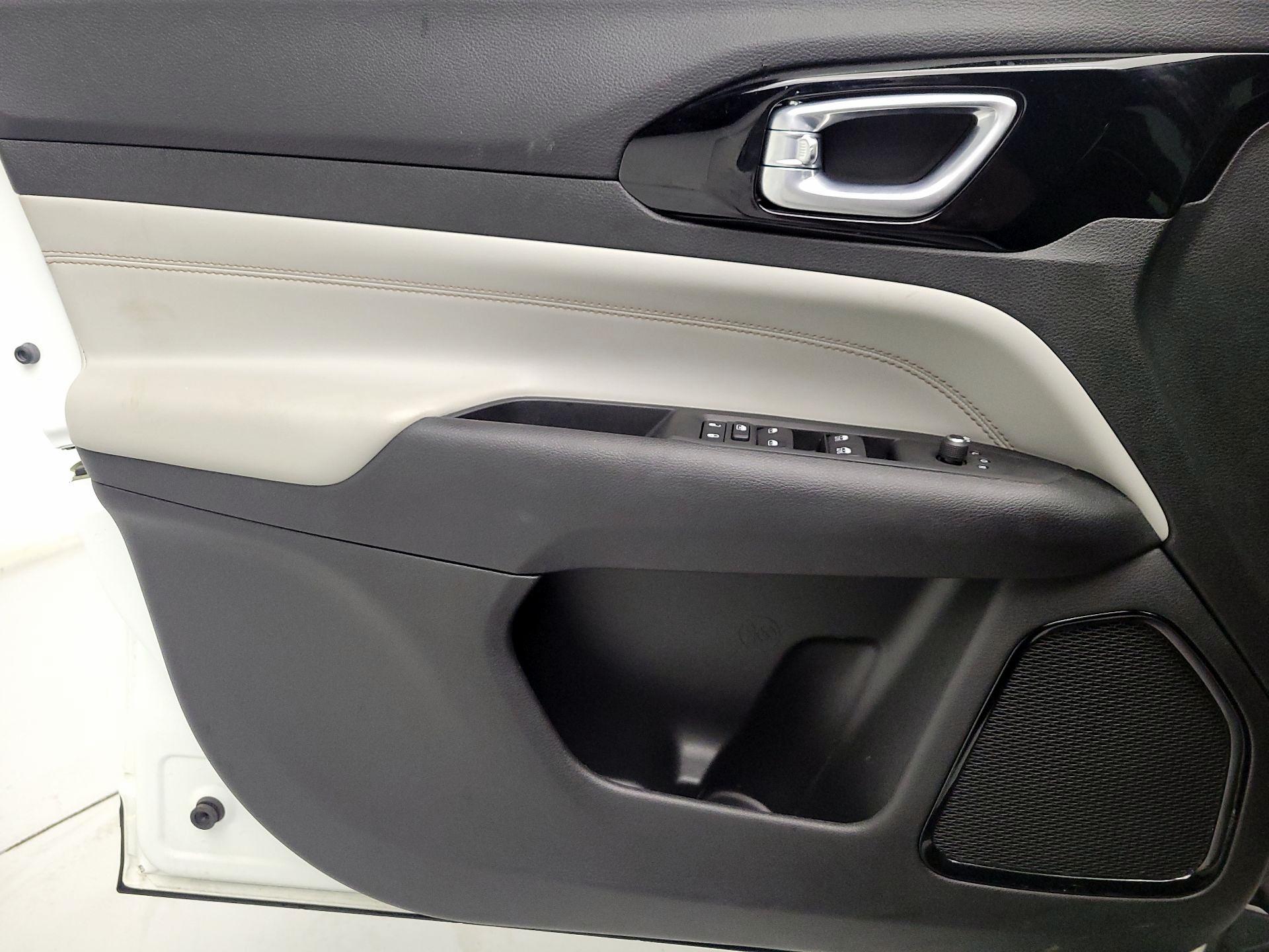 Thumbnail: 2022 Jeep Compass - 12