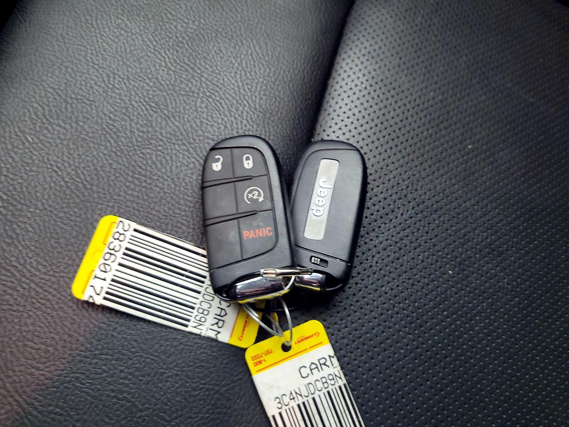 Thumbnail: 2022 Jeep Compass - 18