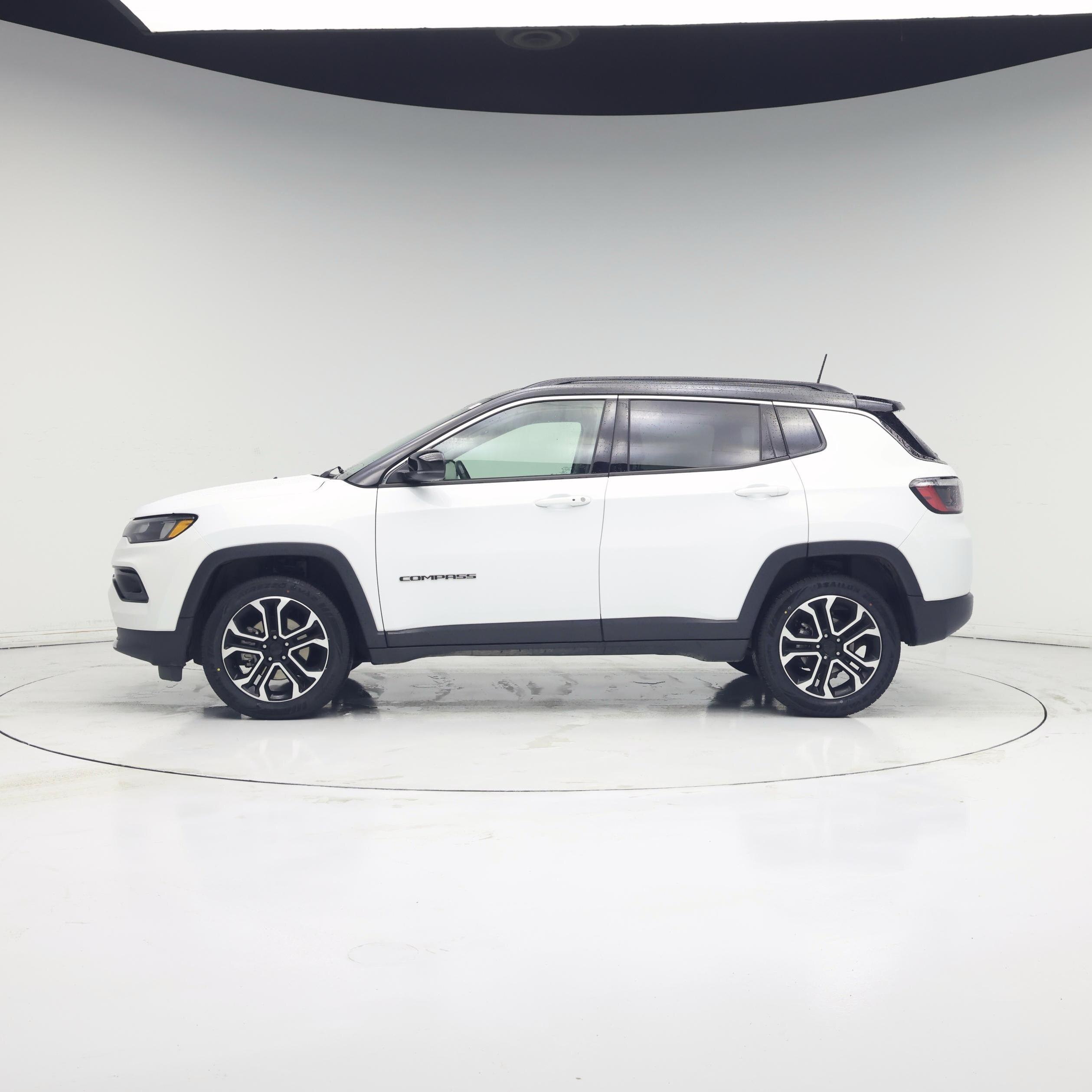 Thumbnail: 2022 Jeep Compass - 3