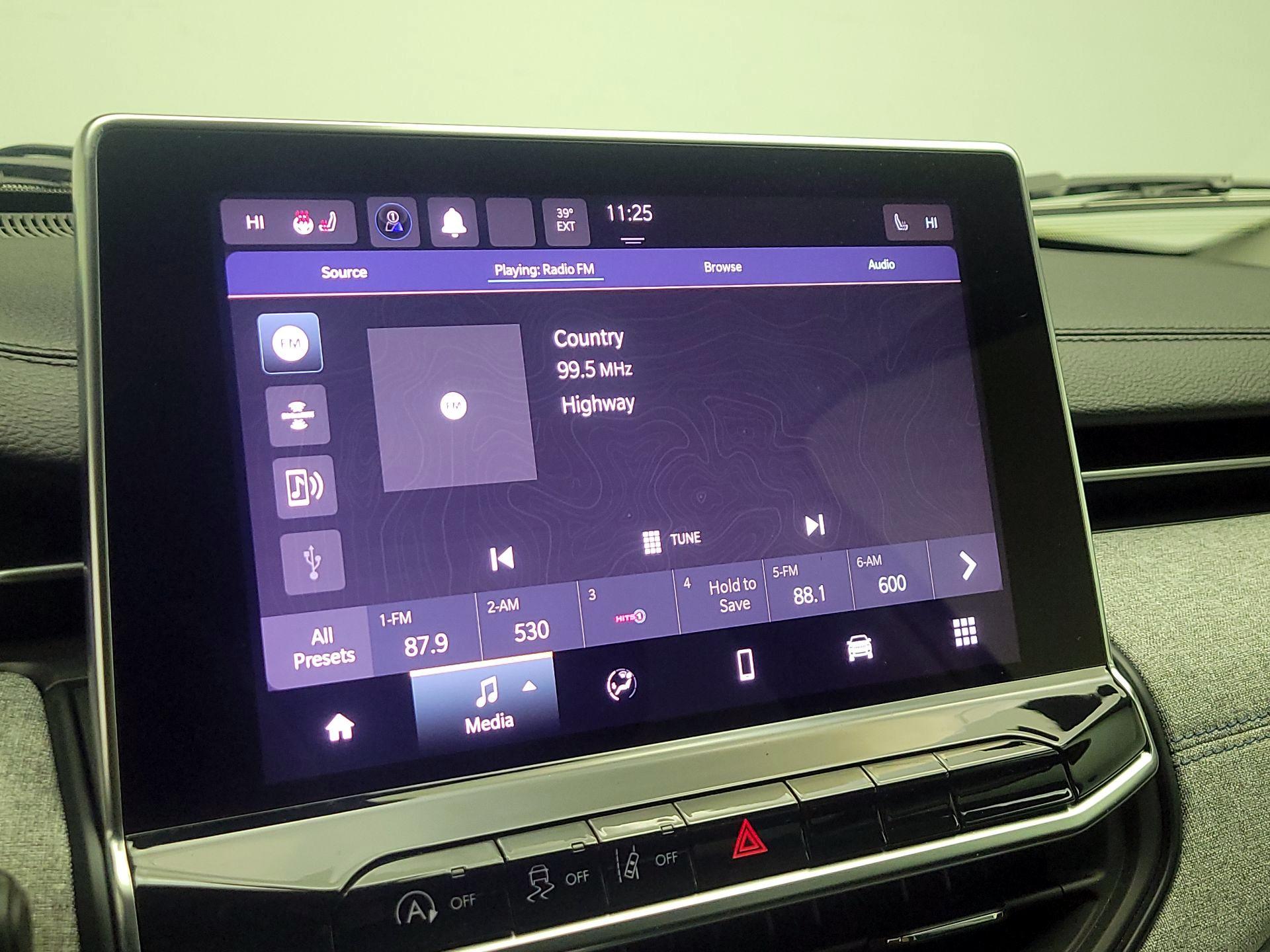 Thumbnail: 2022 Jeep Compass - 15