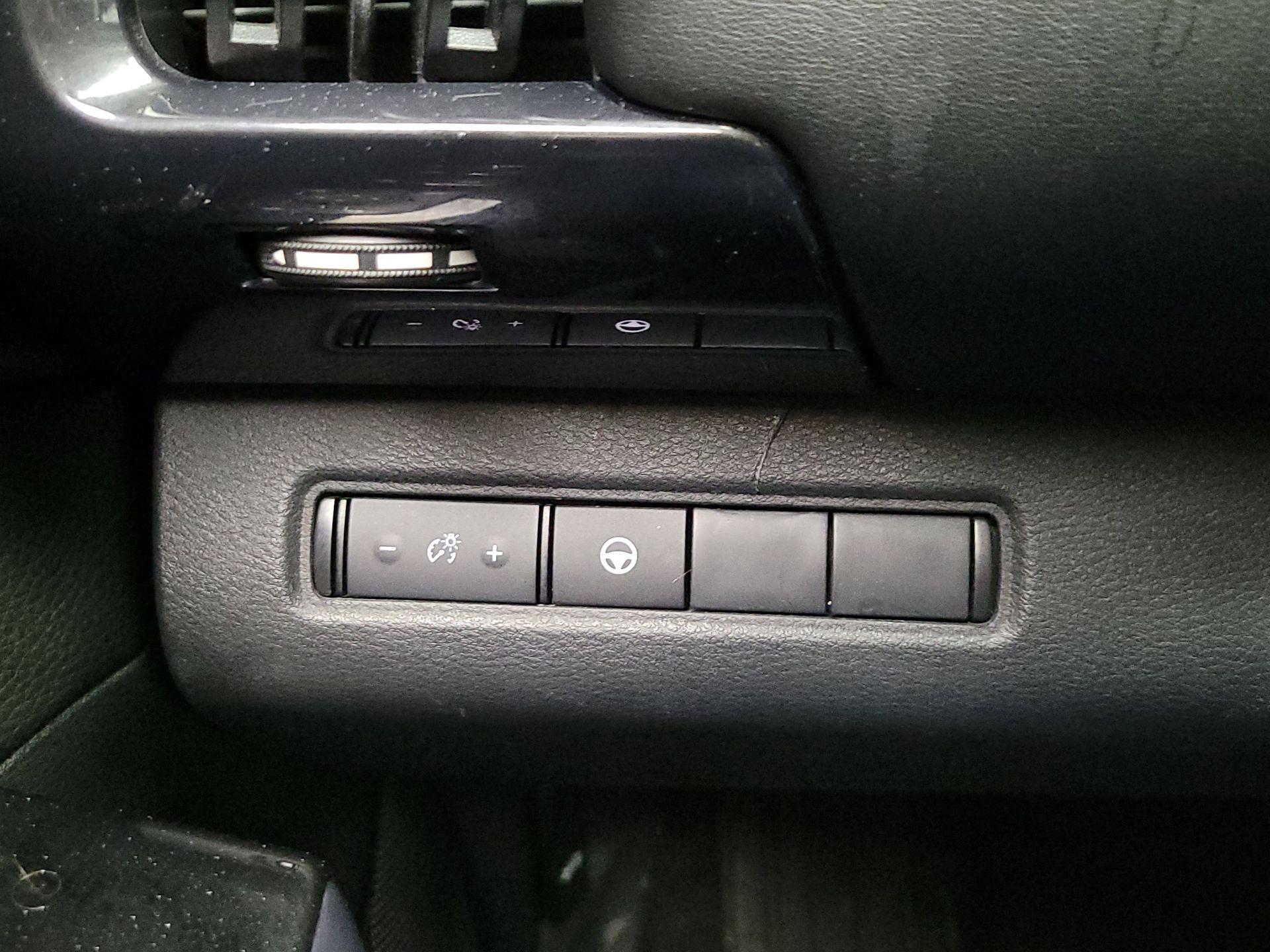 Thumbnail: 2022 Nissan Pathfinder - 13