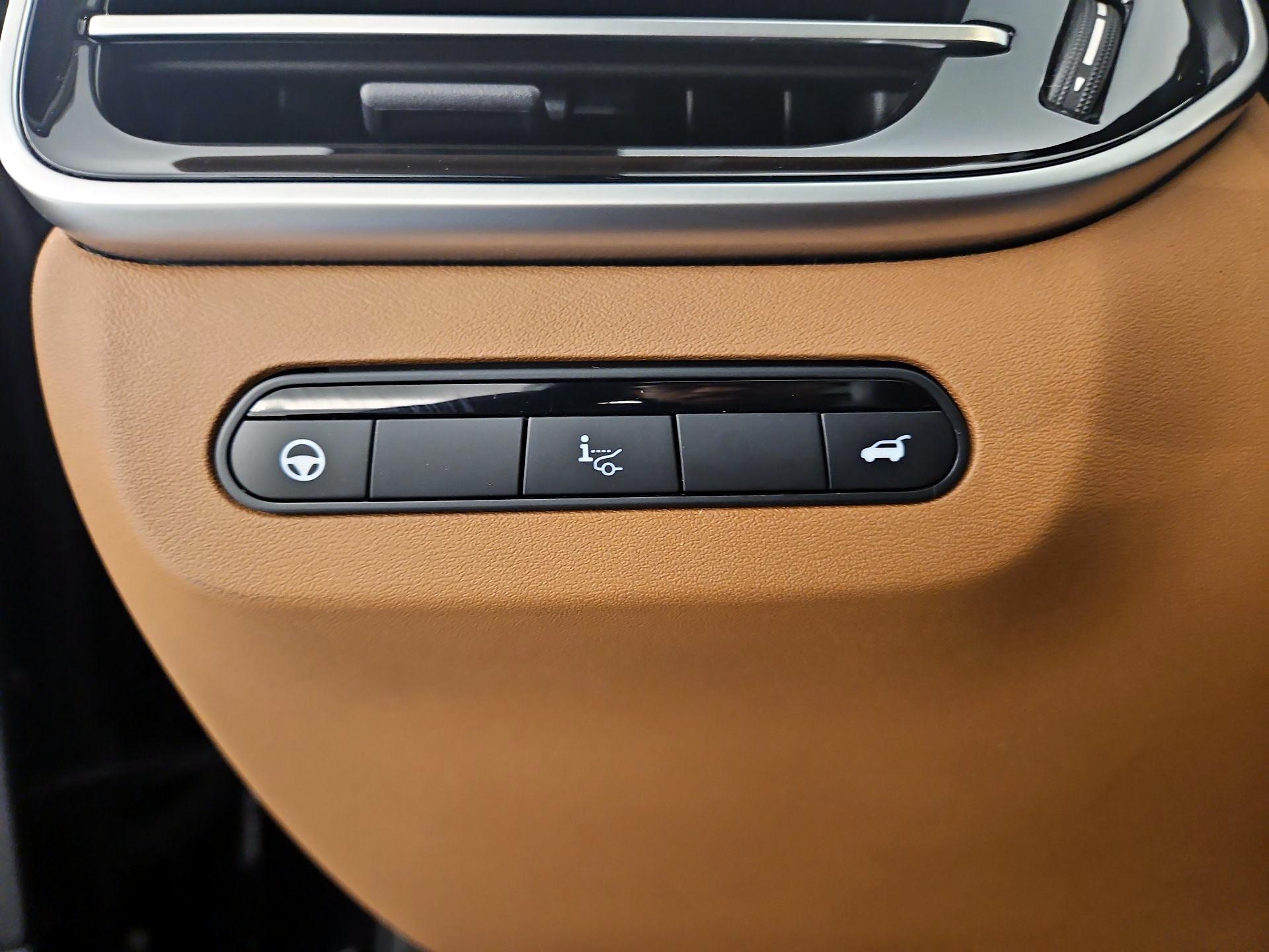 Thumbnail: 2023 INFINITI QX60 - 13