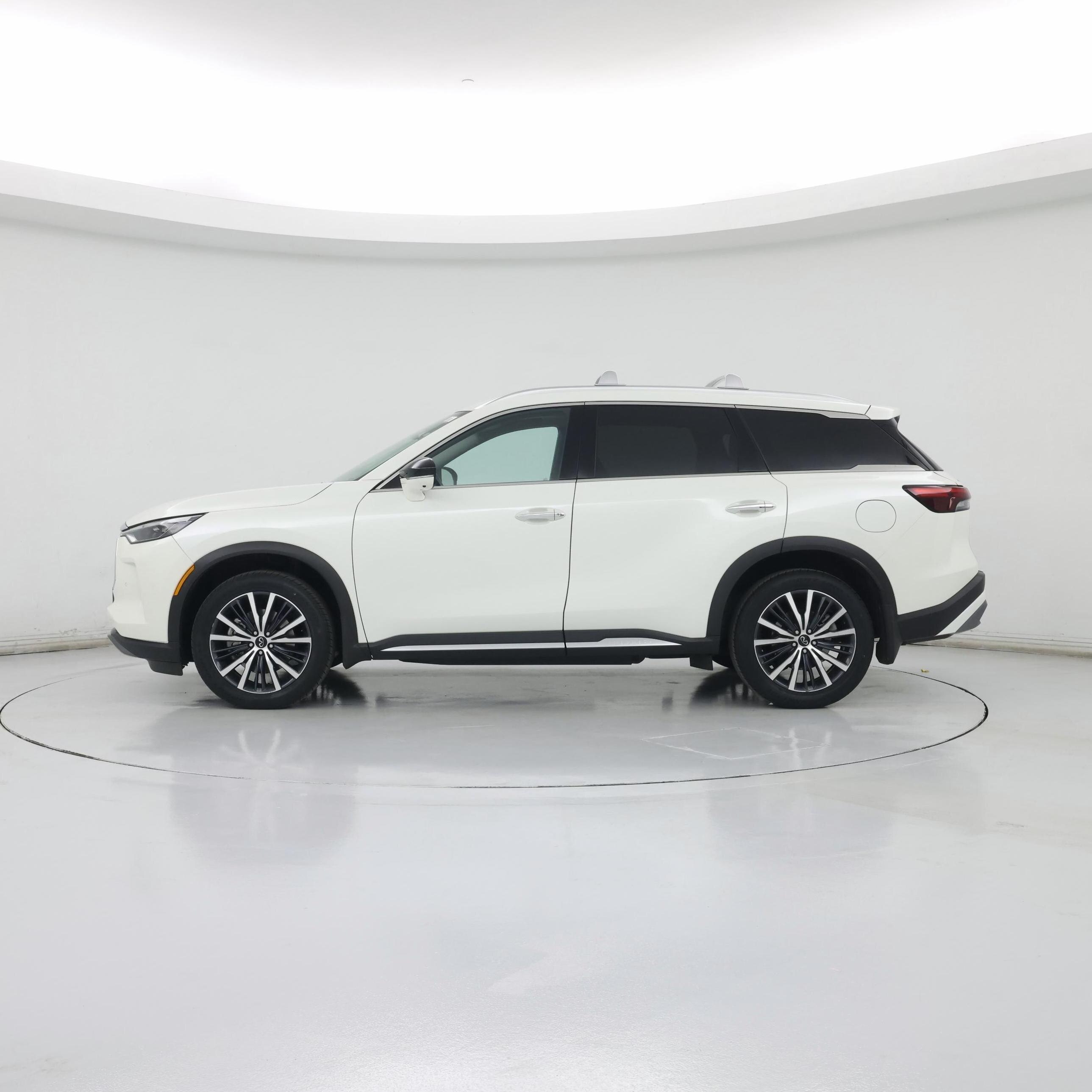 Thumbnail: 2023 INFINITI QX60 - 3