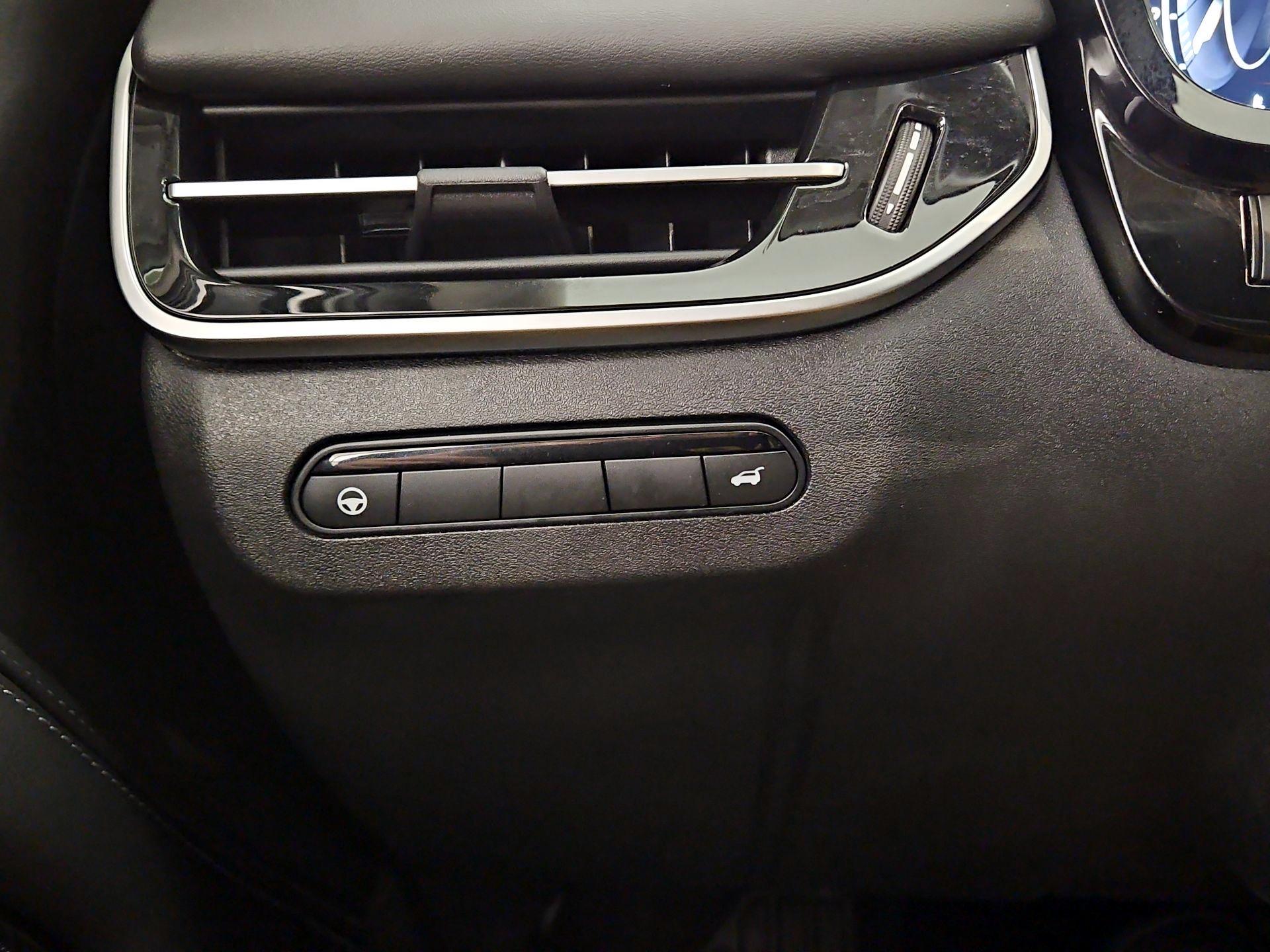 Thumbnail: 2023 INFINITI QX60 - 13