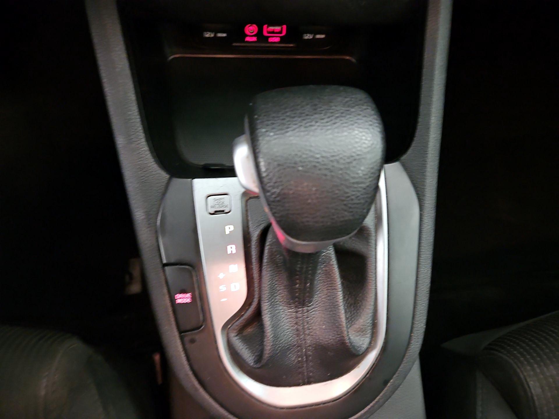 Thumbnail: 2020 Kia Forte - 17