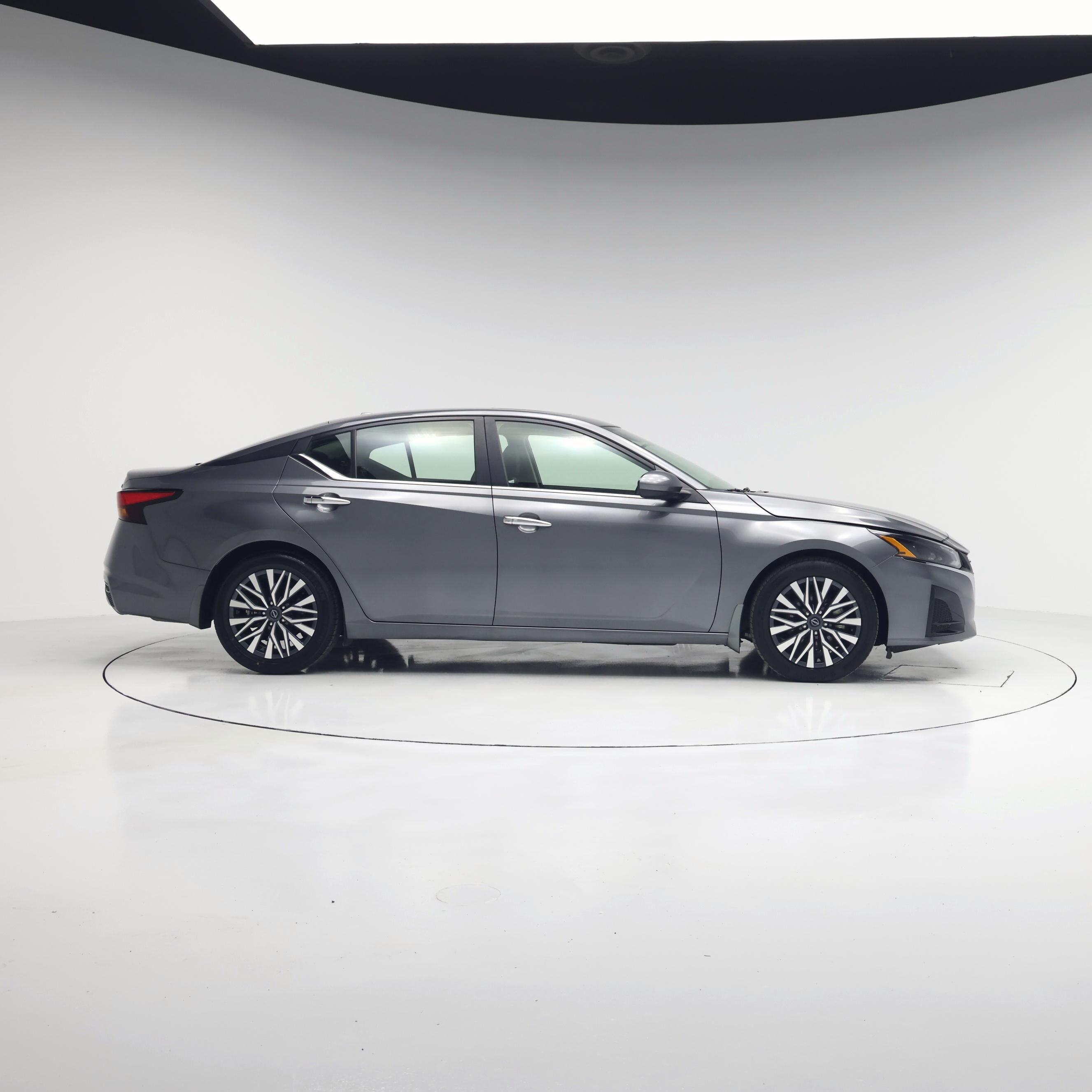 Thumbnail: 2023 Nissan Altima - 7