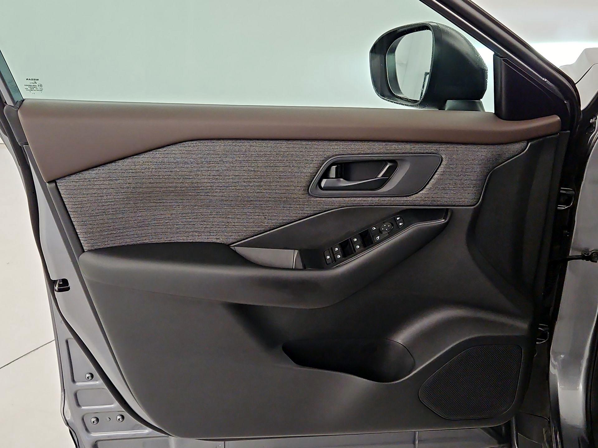 Thumbnail: 2023 Nissan Rogue - 12