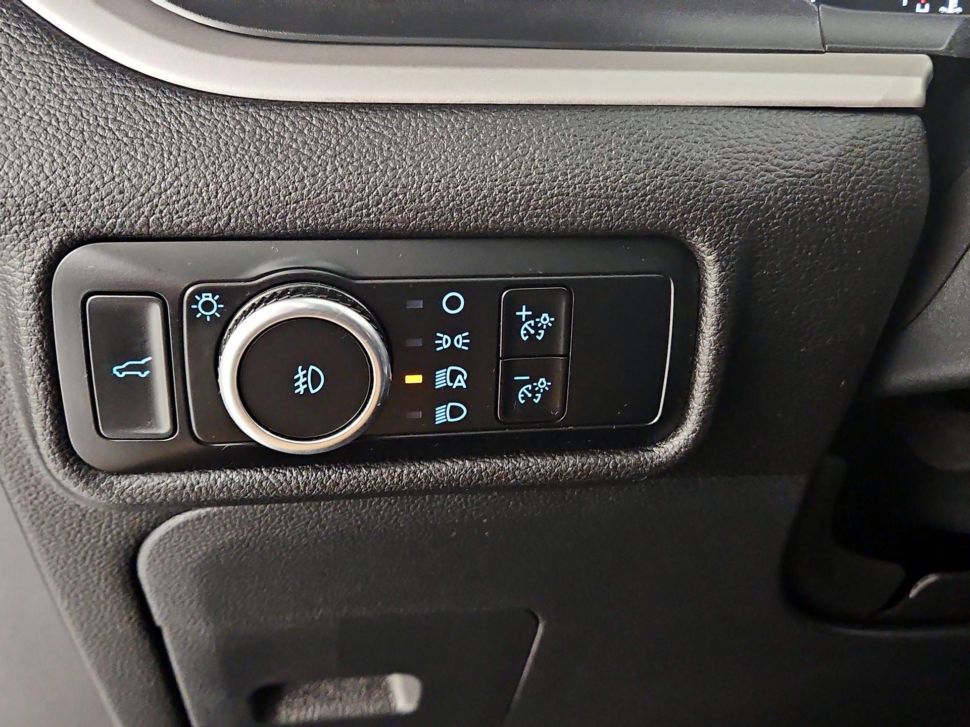 Thumbnail: 2023 Ford Explorer - 13