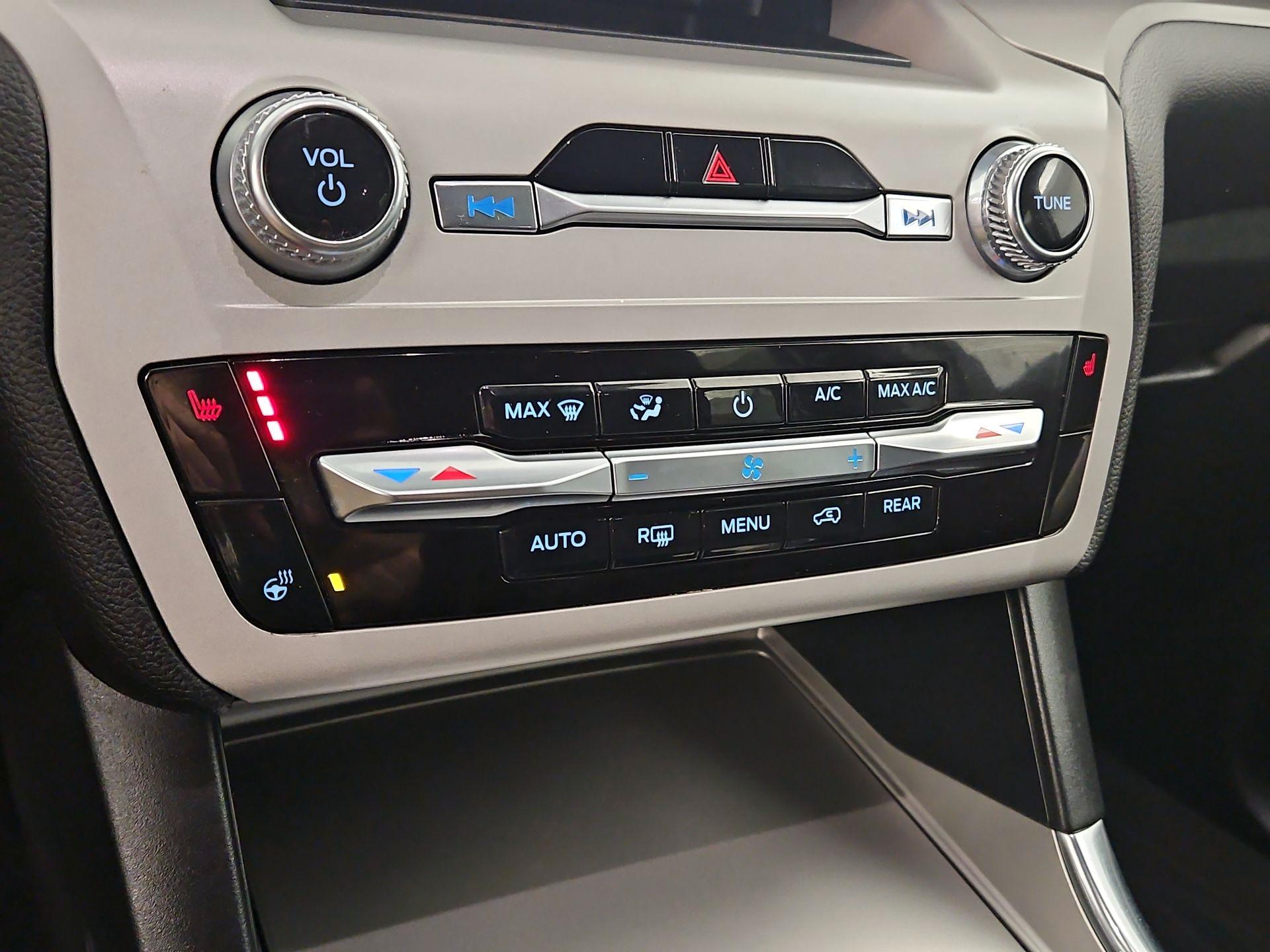 Thumbnail: 2023 Ford Explorer - 16