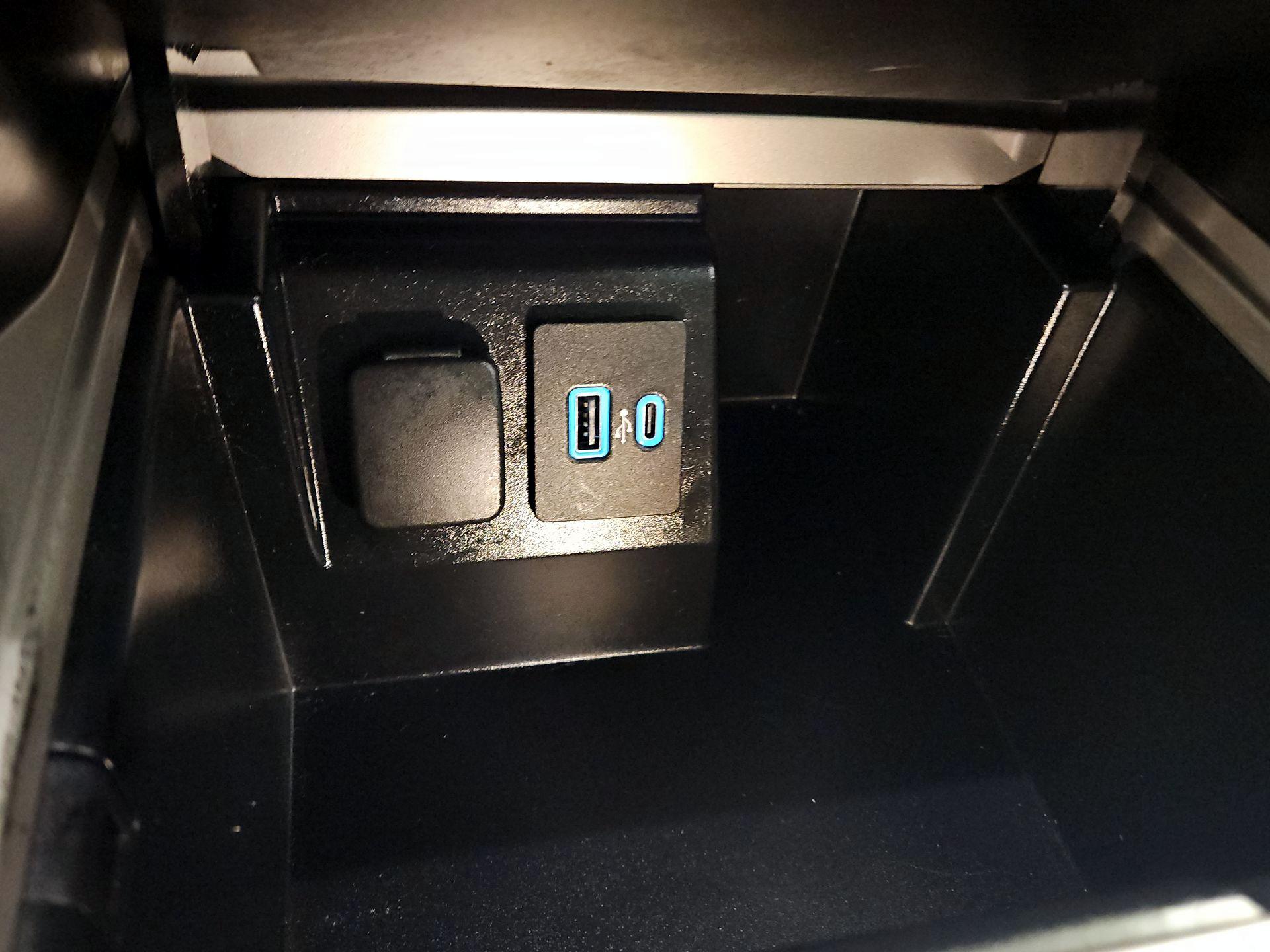 Thumbnail: 2023 Ford Explorer - 18