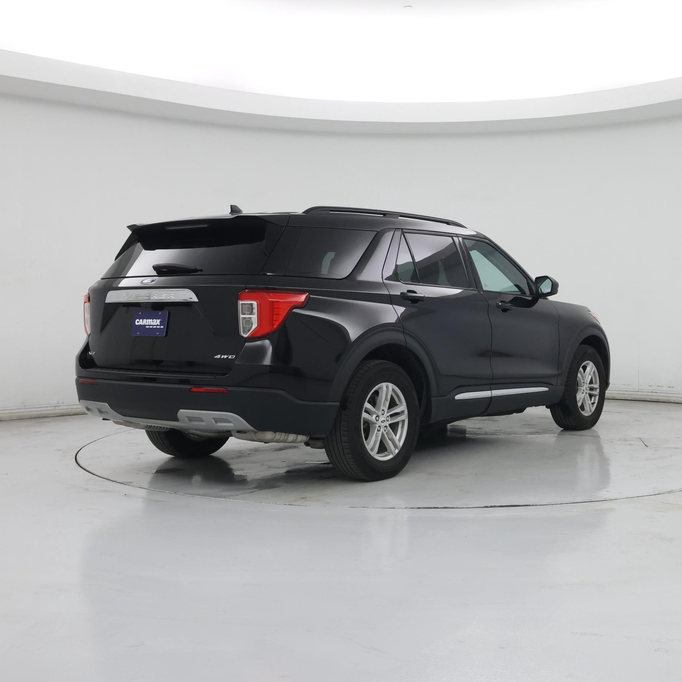 Thumbnail: 2023 Ford Explorer - 8