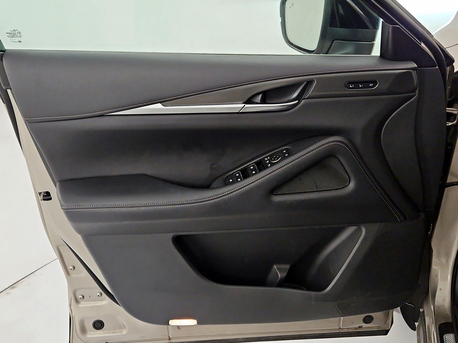 Thumbnail: 2023 INFINITI QX60 - 12