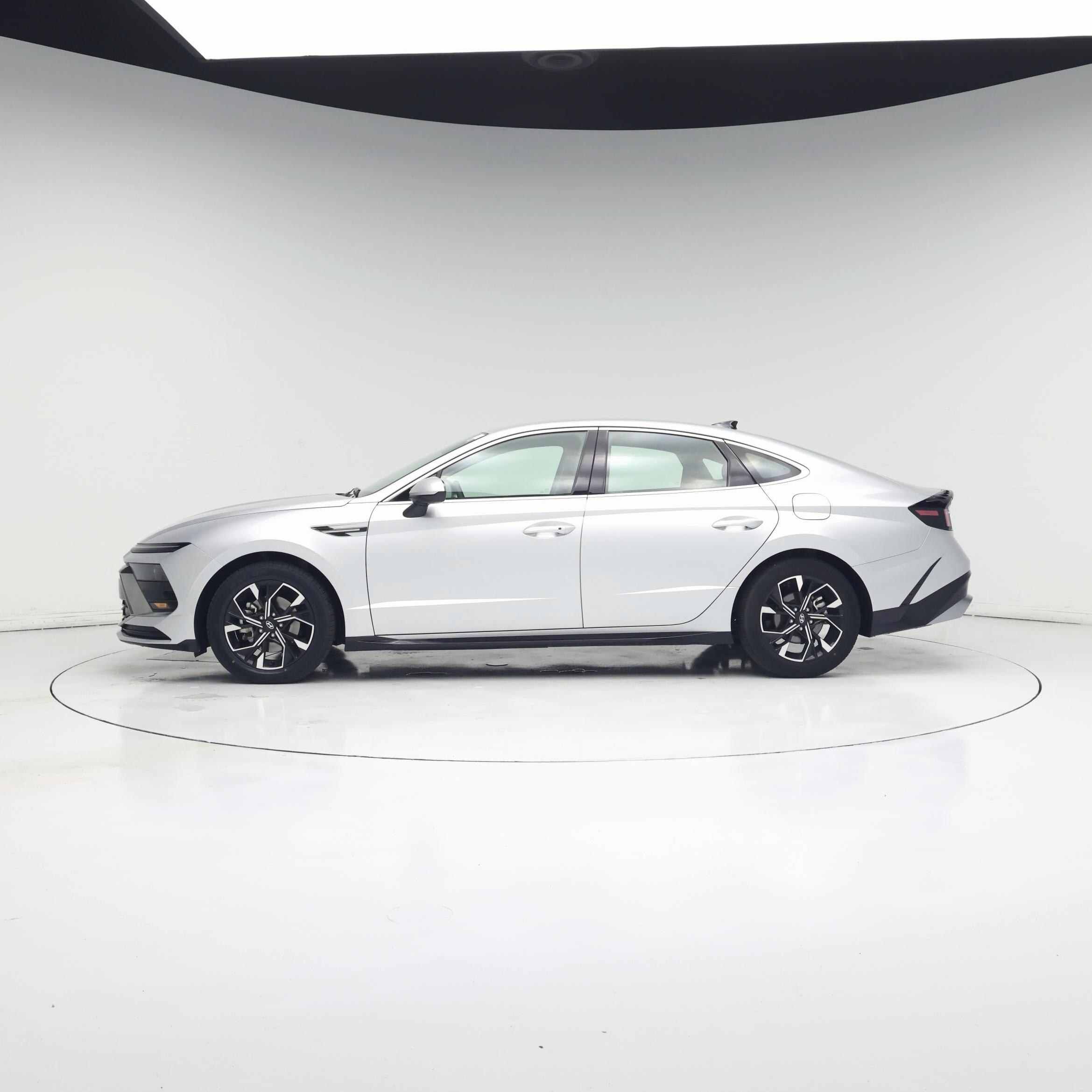 Thumbnail: 2025 Hyundai Sonata - 3