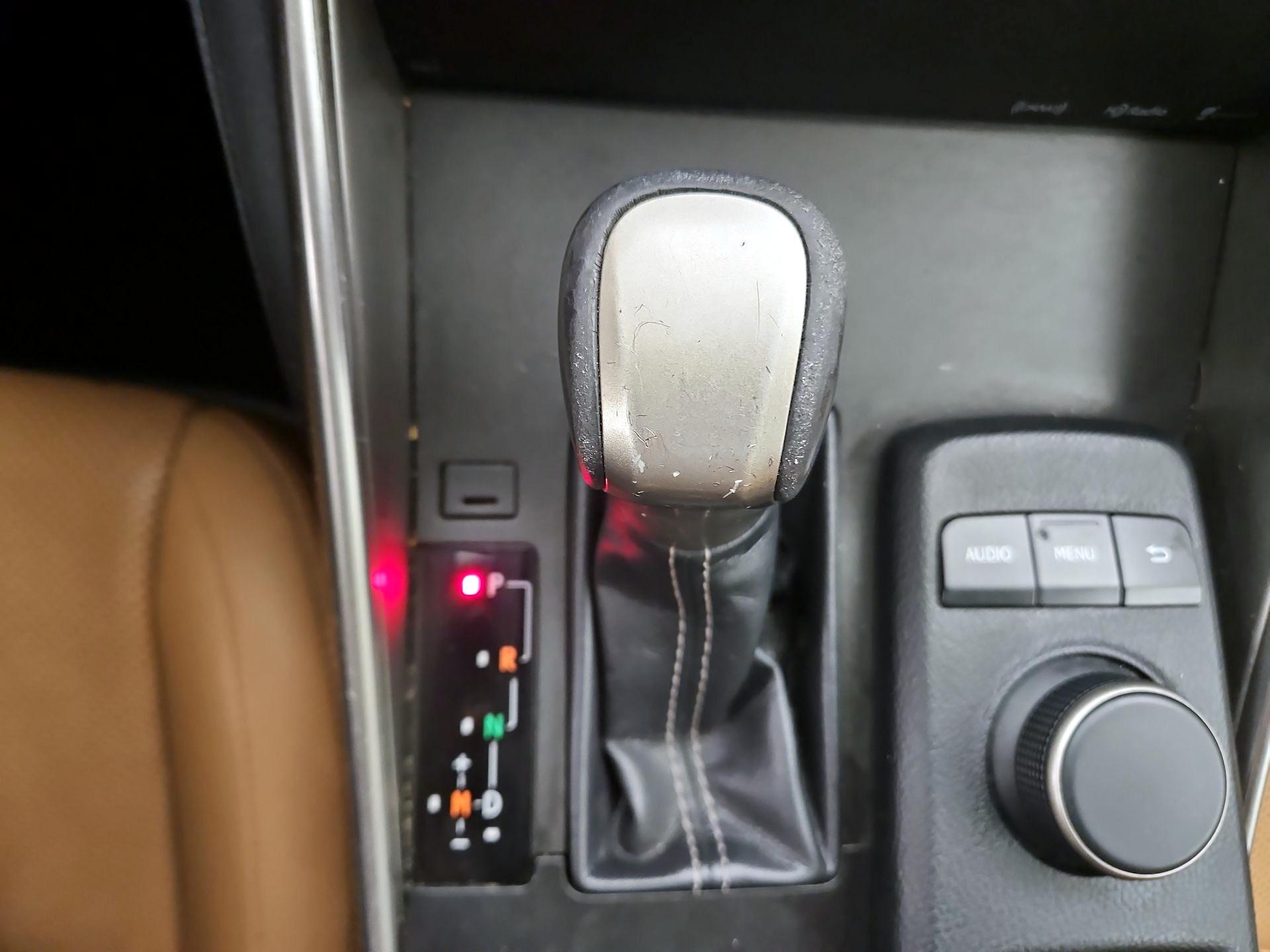 Thumbnail: 2015 Lexus IS - 17