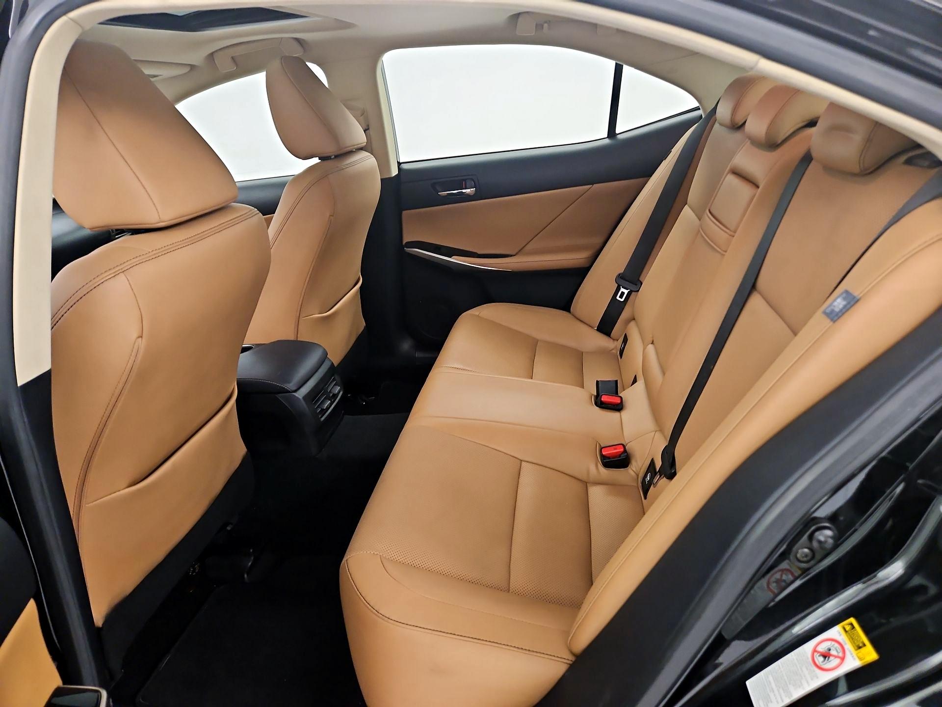 Thumbnail: 2015 Lexus IS - 20