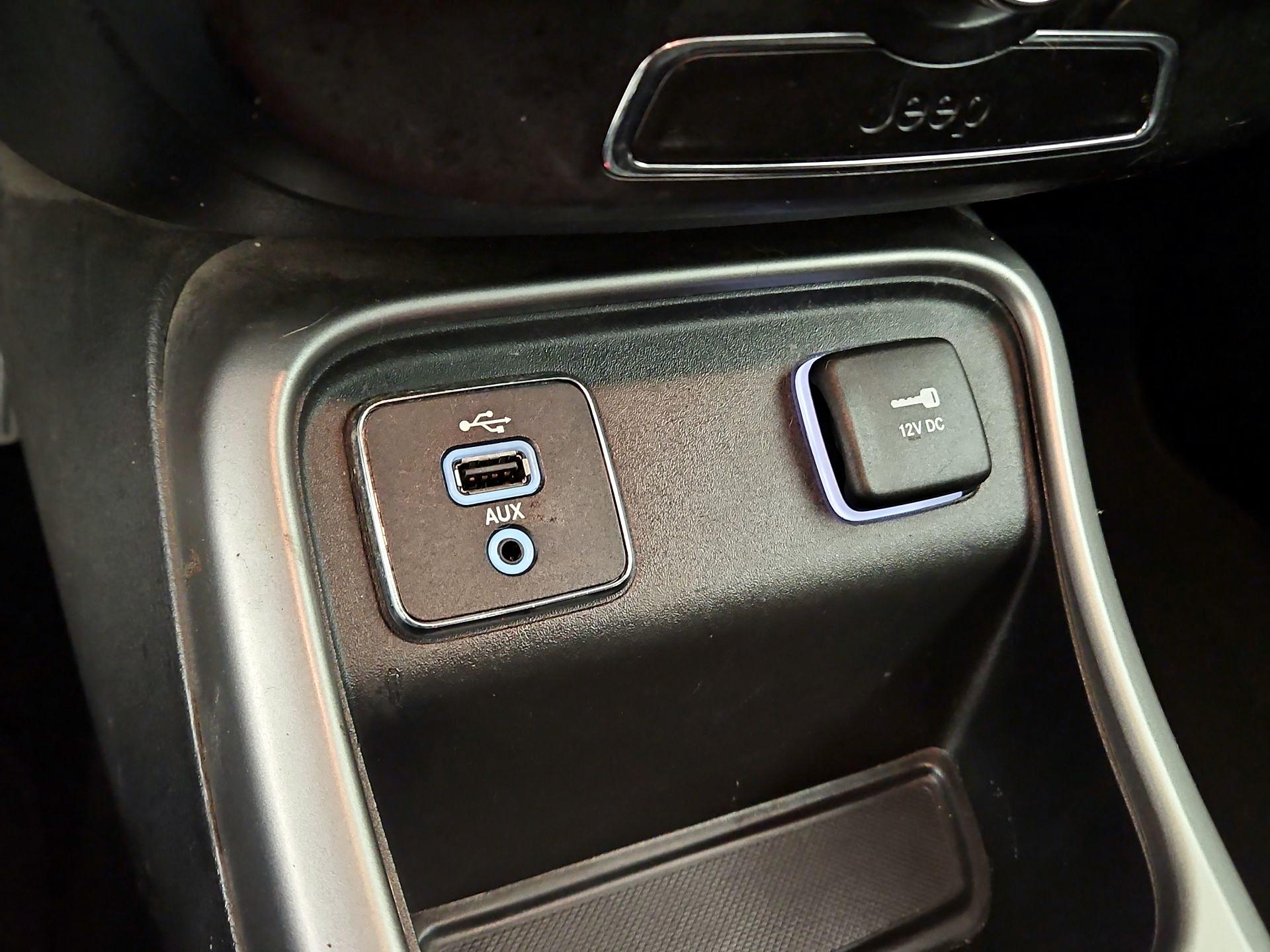 Thumbnail: 2018 Jeep Compass - 18