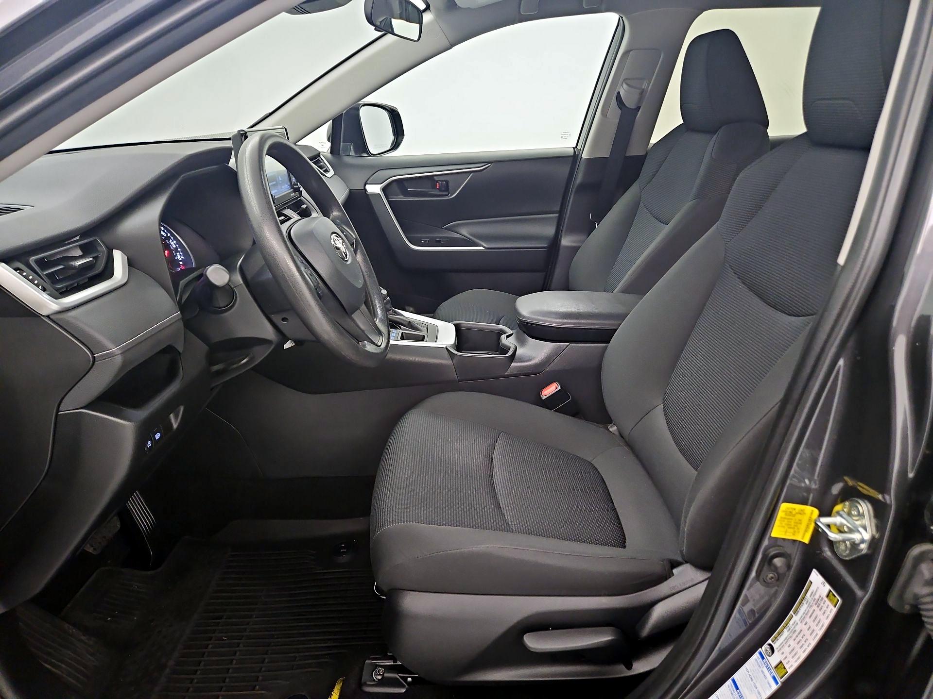 Thumbnail: 2022 Toyota RAV4 - 11