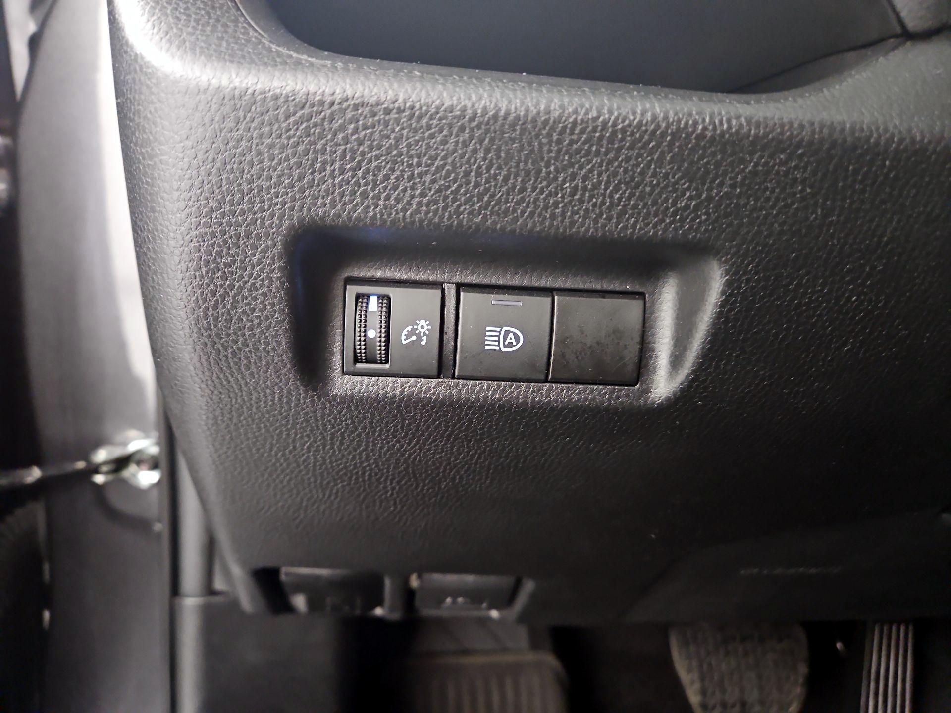 Thumbnail: 2022 Toyota RAV4 - 13