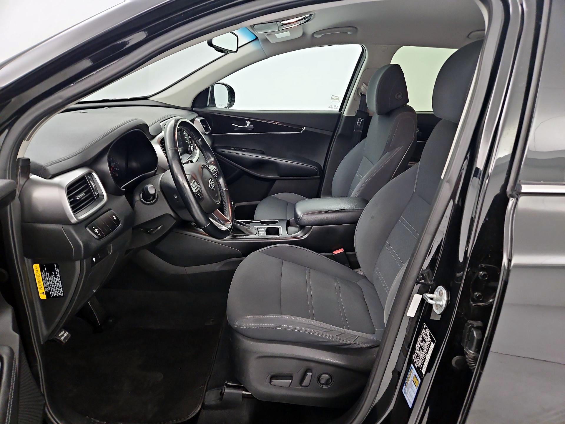 Thumbnail: 2017 Kia Sorento - 11